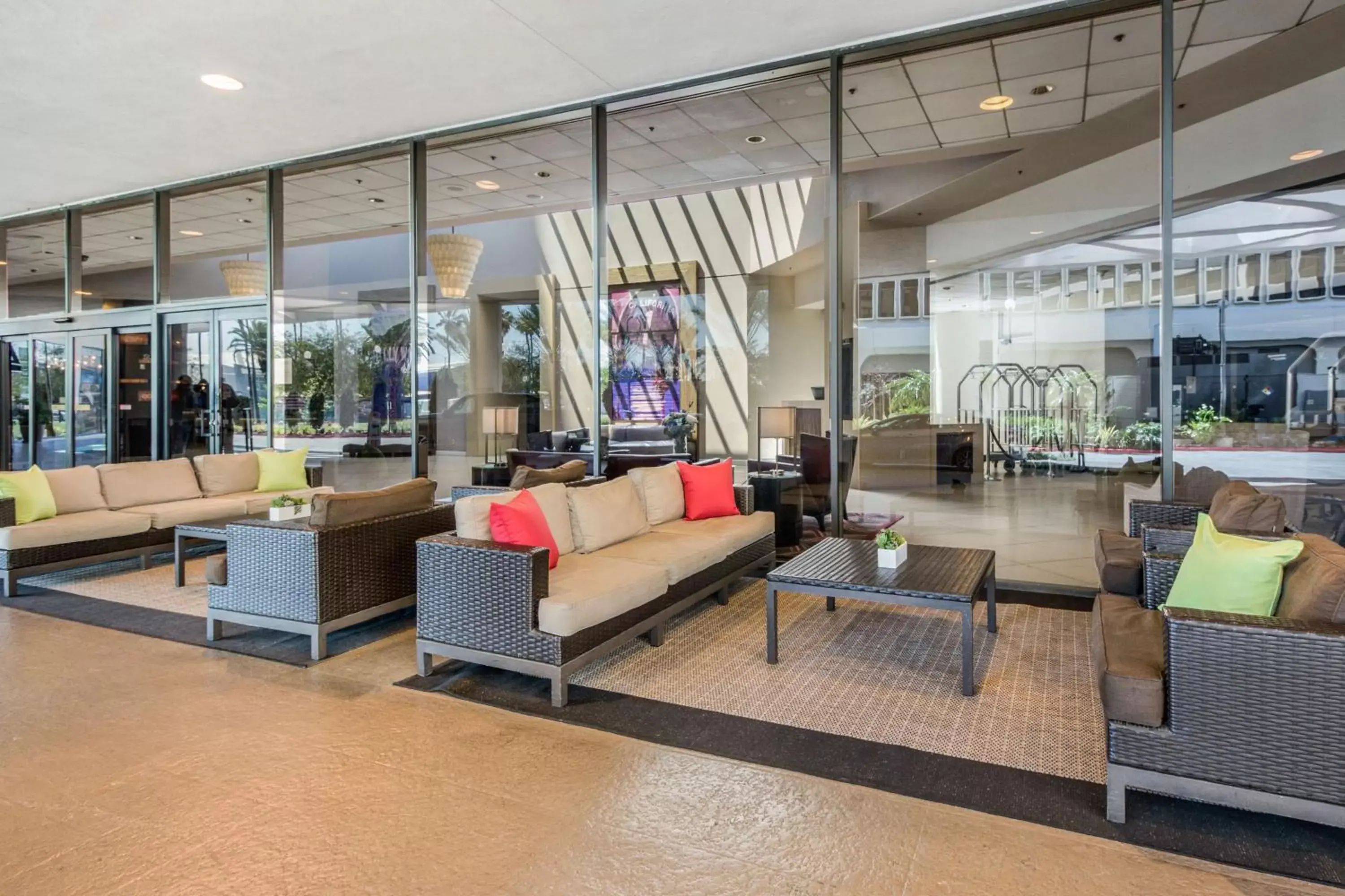 Property building, Lobby/Reception in Sonesta Los Angeles Airport LAX
