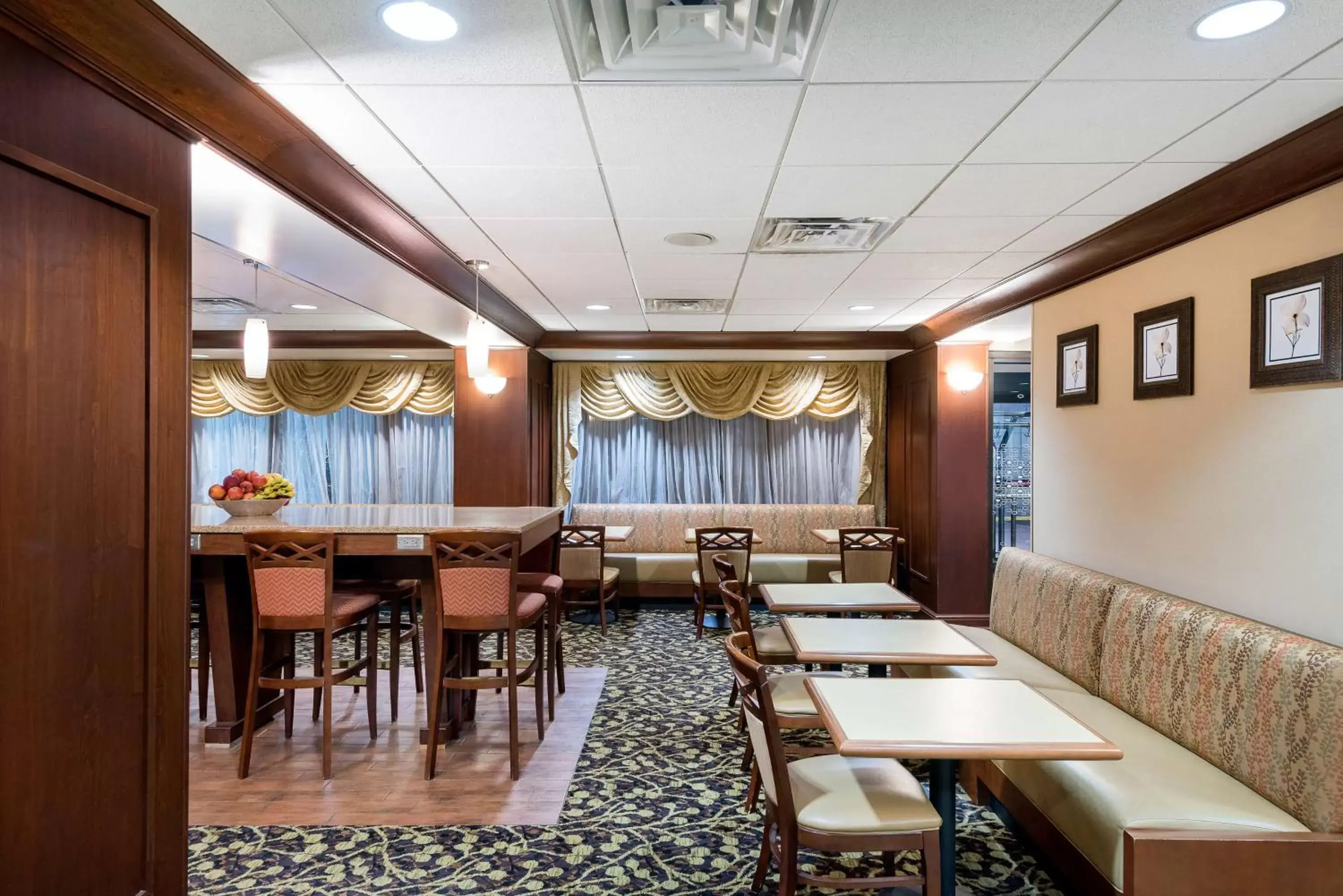 Breakfast, Restaurant/Places to Eat in Hampton Inn Roanoke/Hollins - I-81