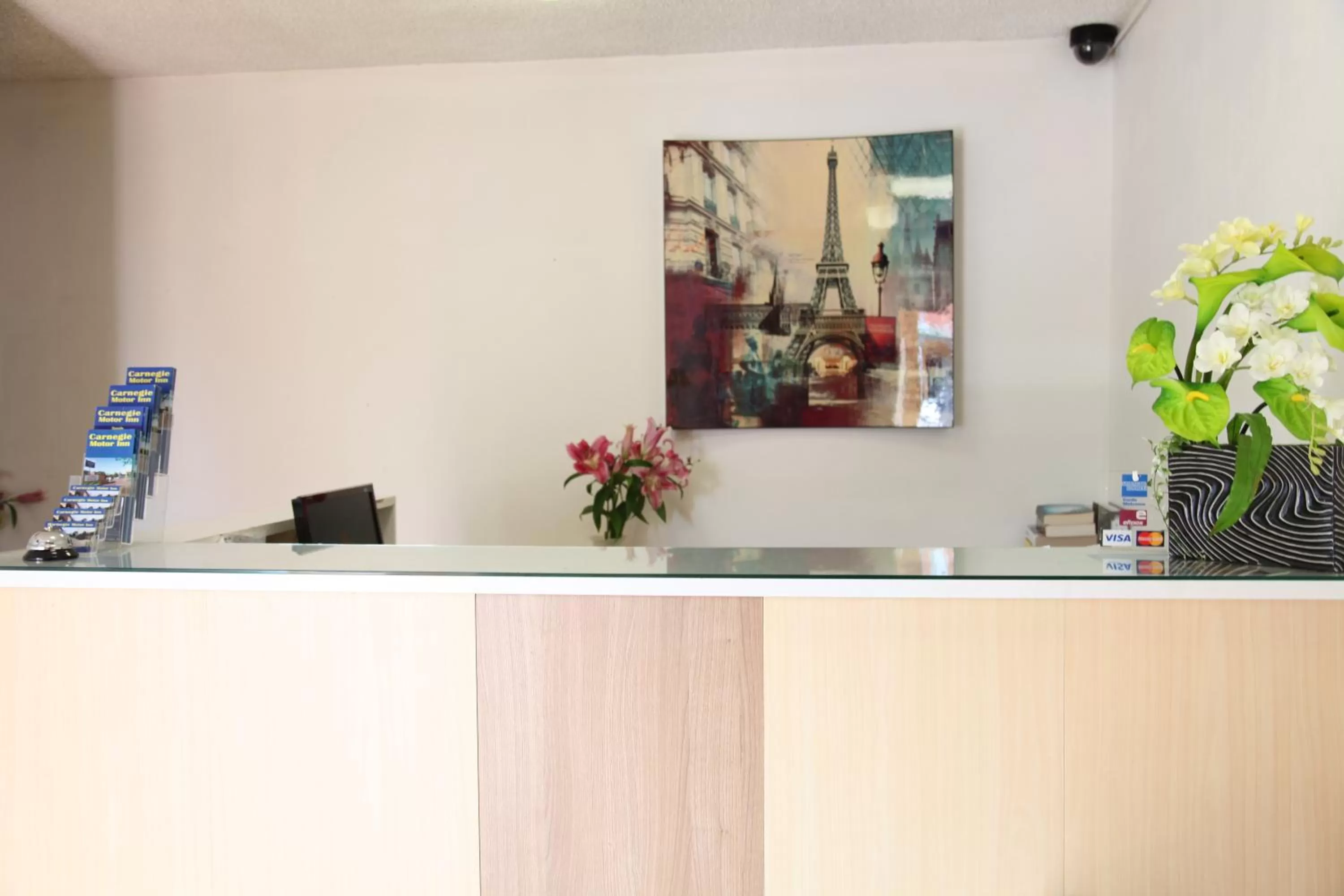 Lobby or reception in Carnegie Motor Inn