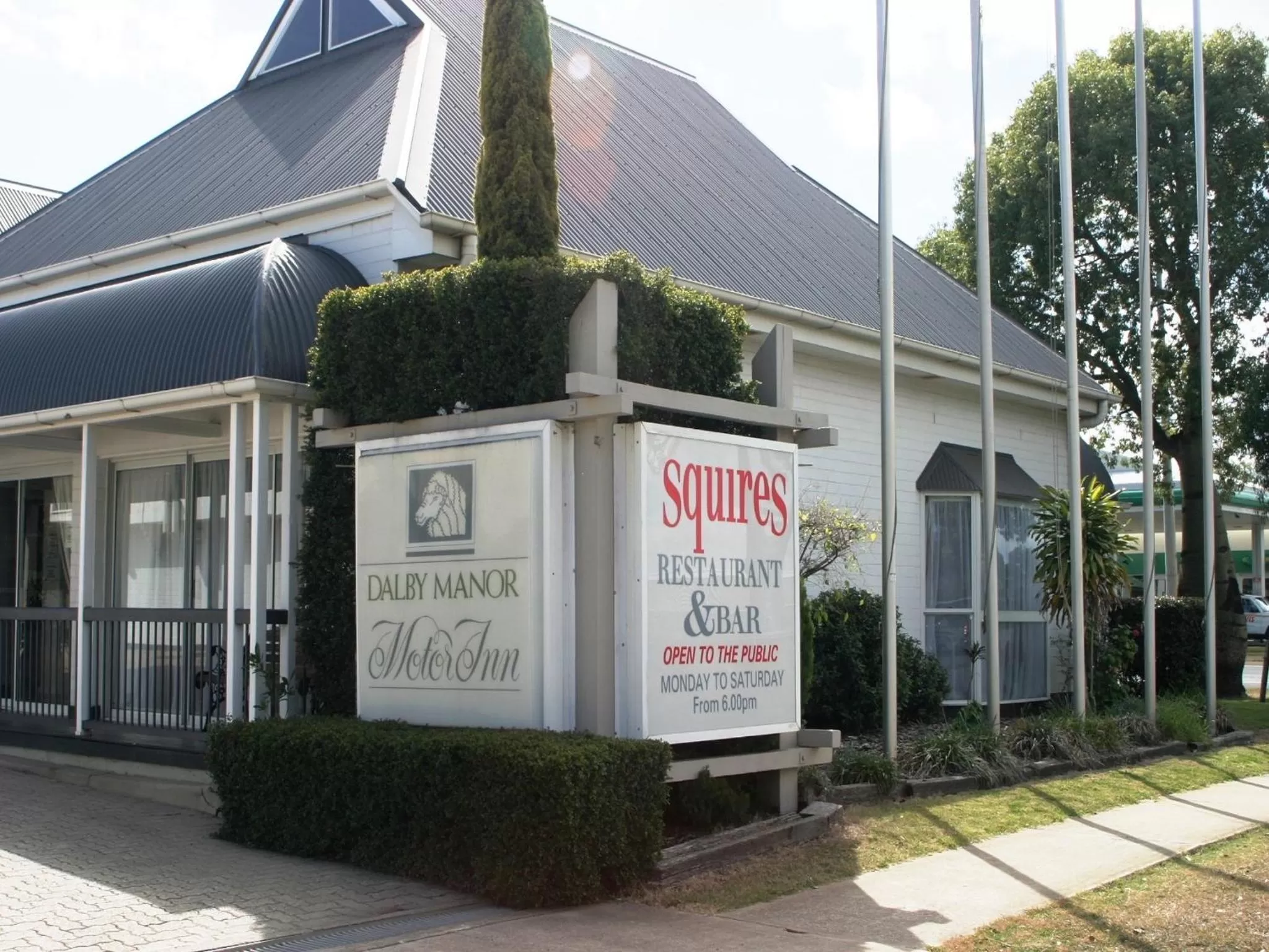 Restaurant/places to eat in Dalby Manor Motor Inn