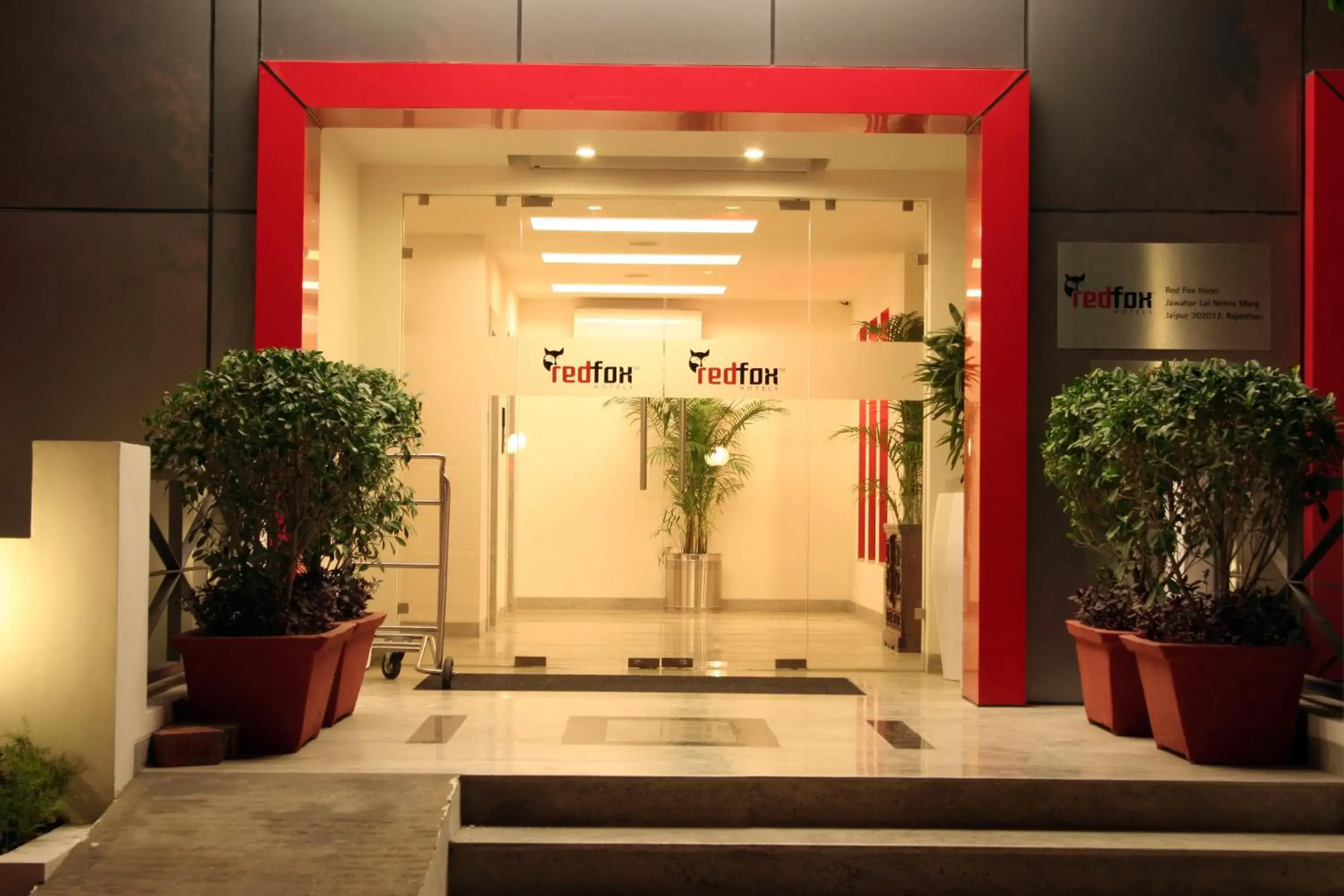 Facade/entrance in Red Fox Hotel, Jaipur