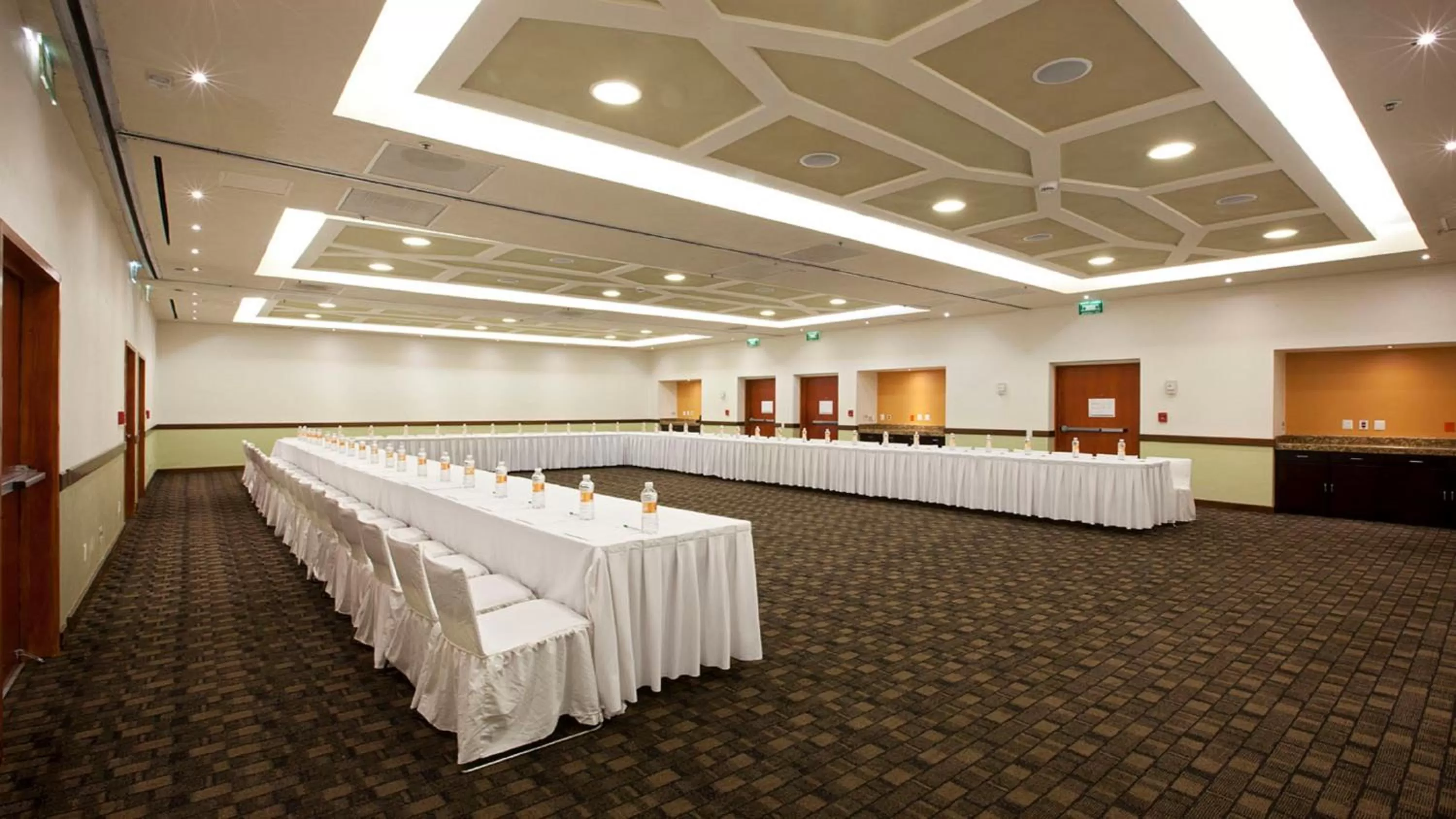 Meeting/conference room in Holiday Inn Orizaba by IHG