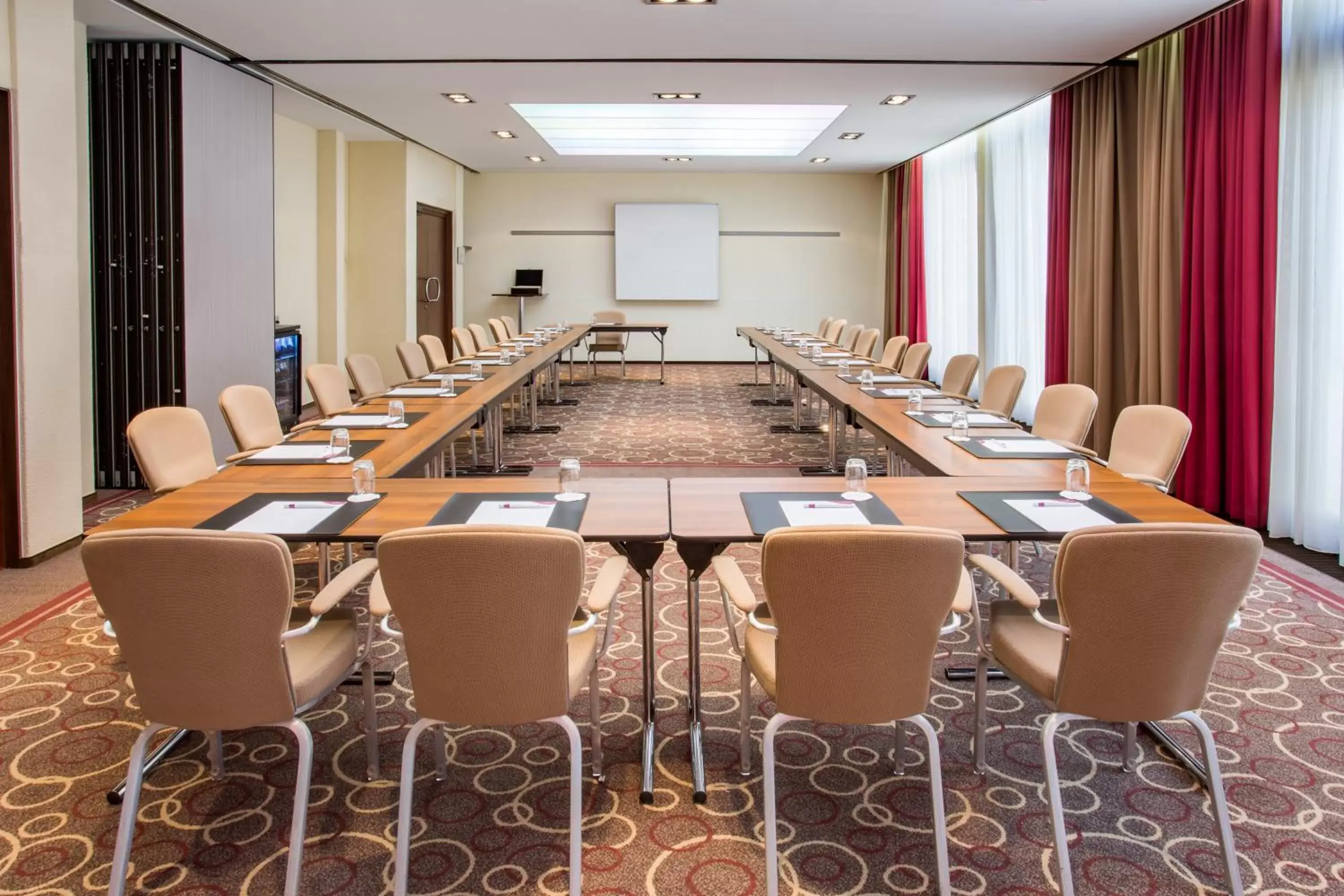 Meeting/conference room in Crowne Plaza Maastricht, an IHG Hotel