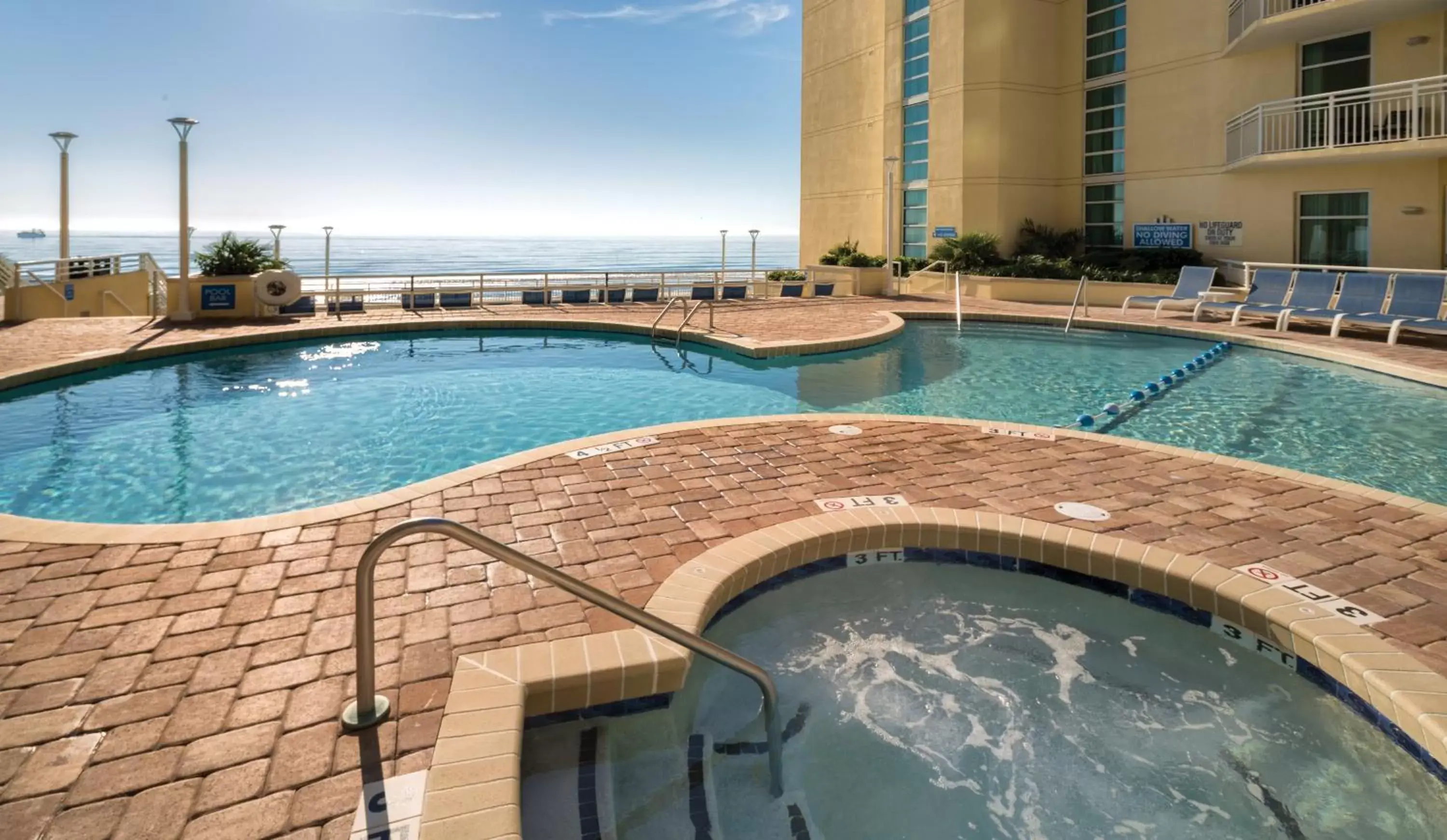 Swimming Pool in Club Wyndham Ocean Boulevard