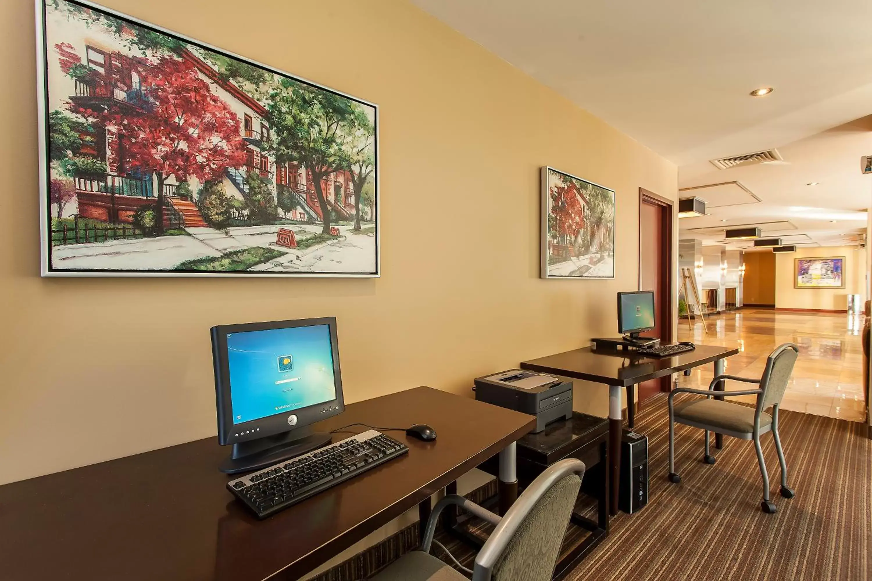 Business facilities in Le Nouvel Hotel
