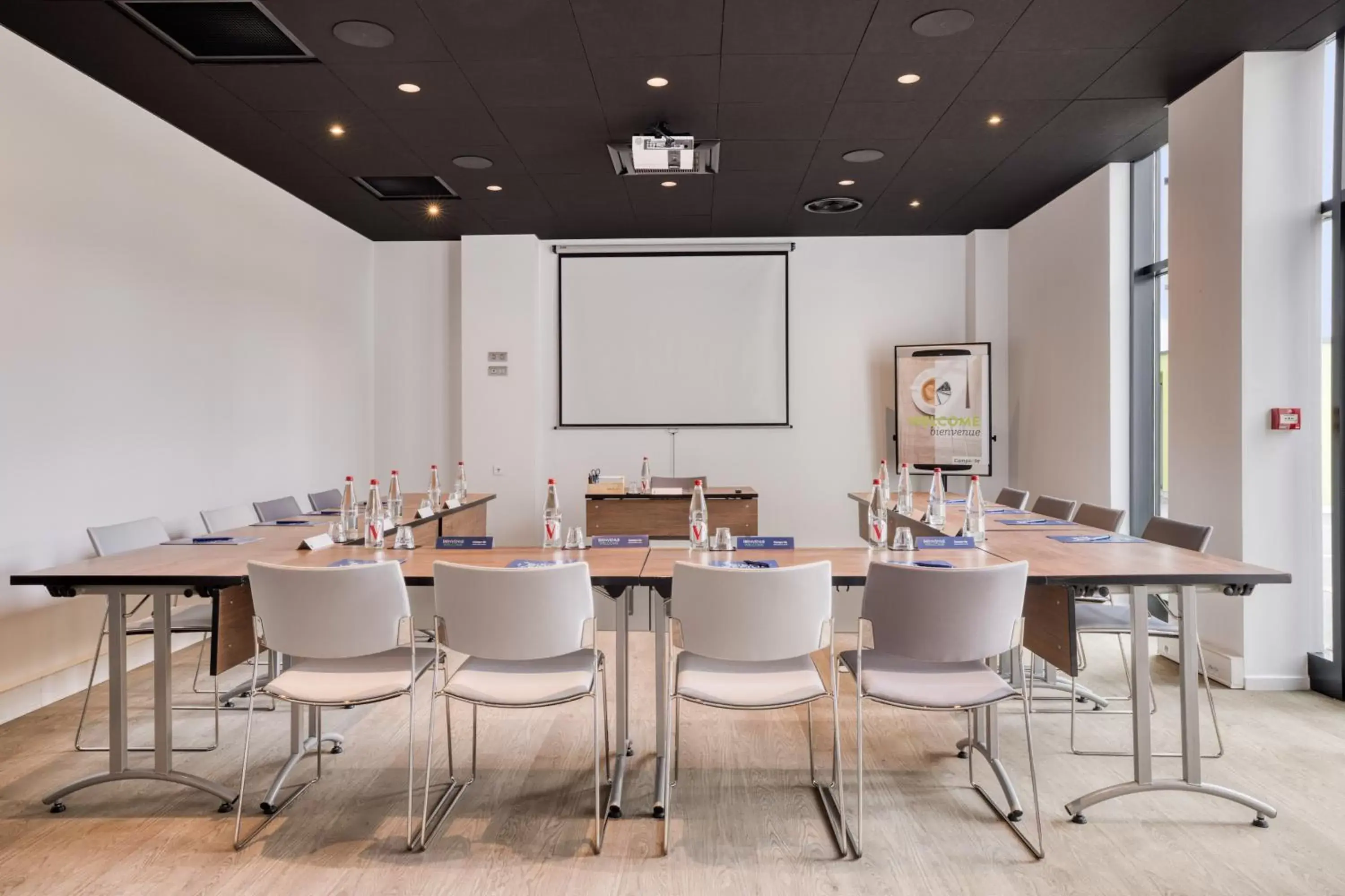 Meeting/conference room in Campanile Rennes Sud - Saint Jacques