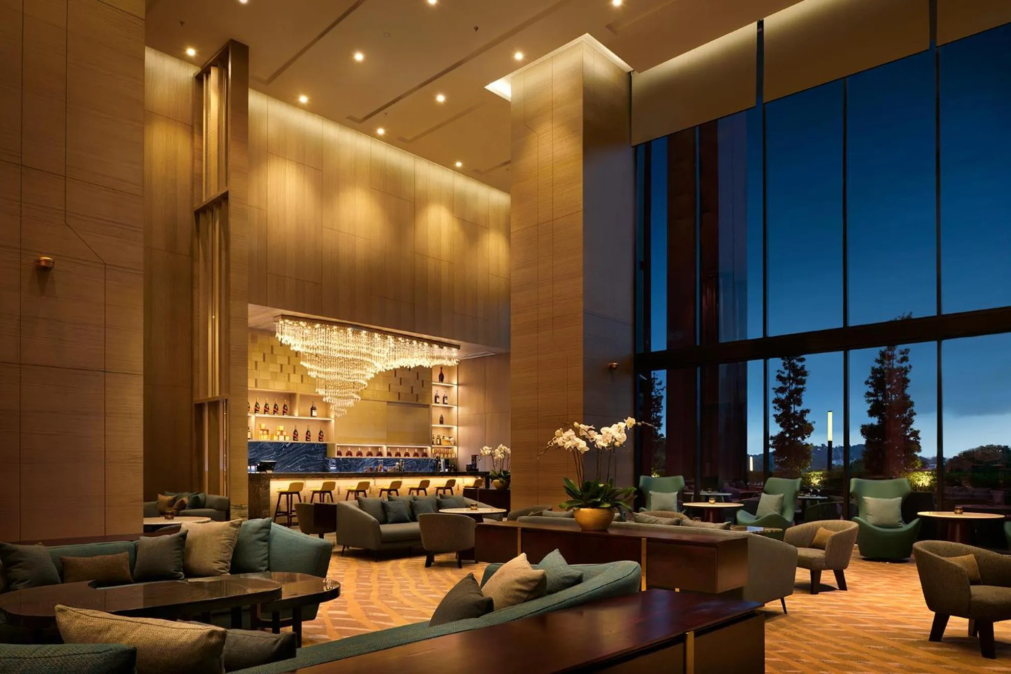 Lounge or bar in Doubletree By Hilton Shah Alam I-City