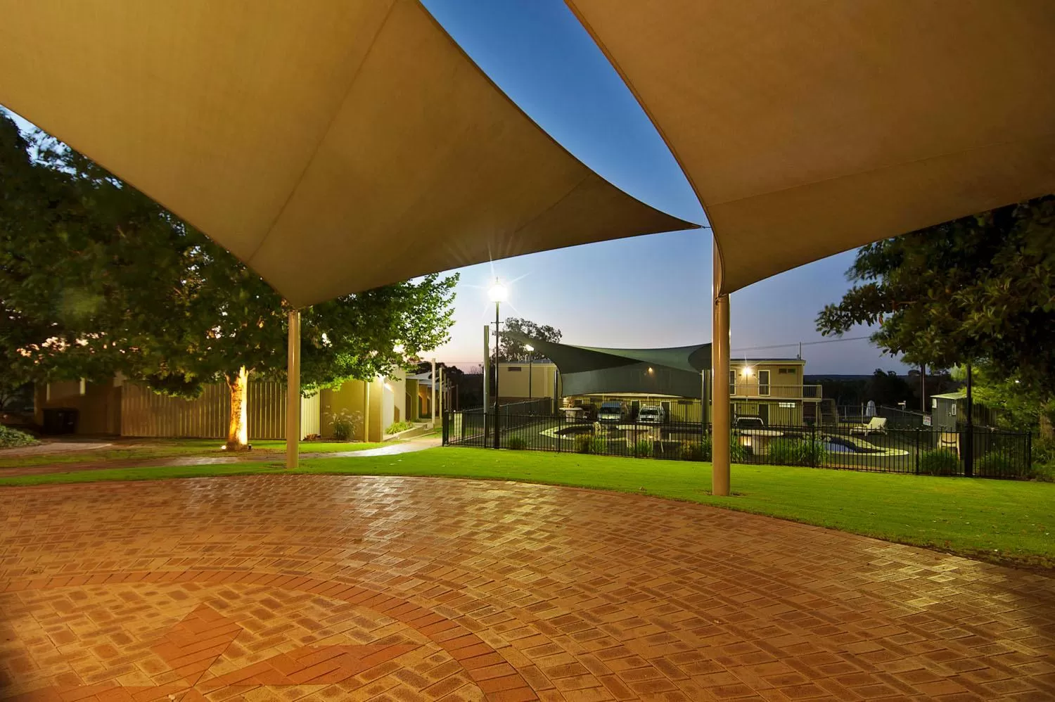  in Loxton Community Hotel Motel