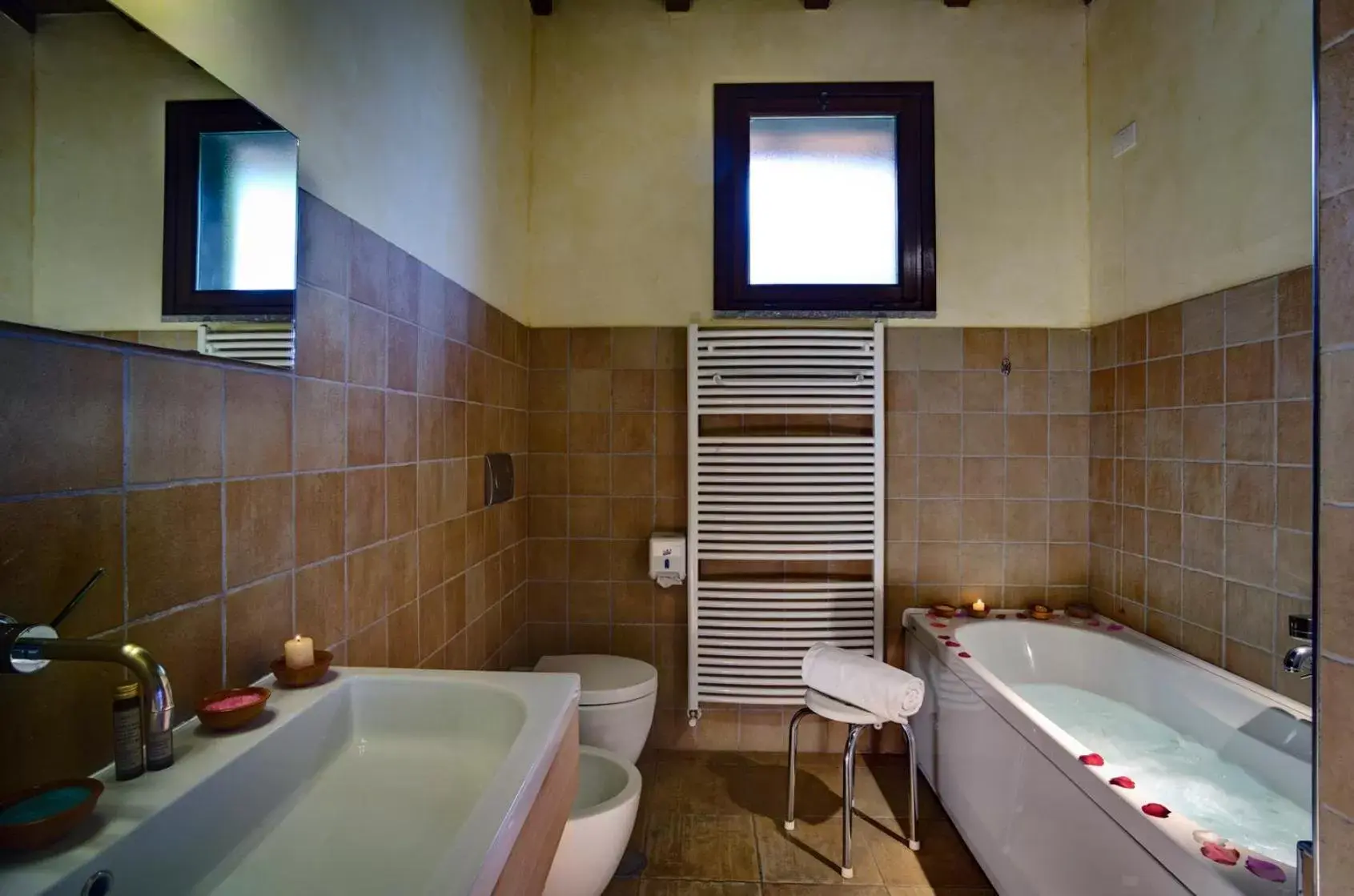Bathroom in Villa Hotel Valle Del Marta Resort
