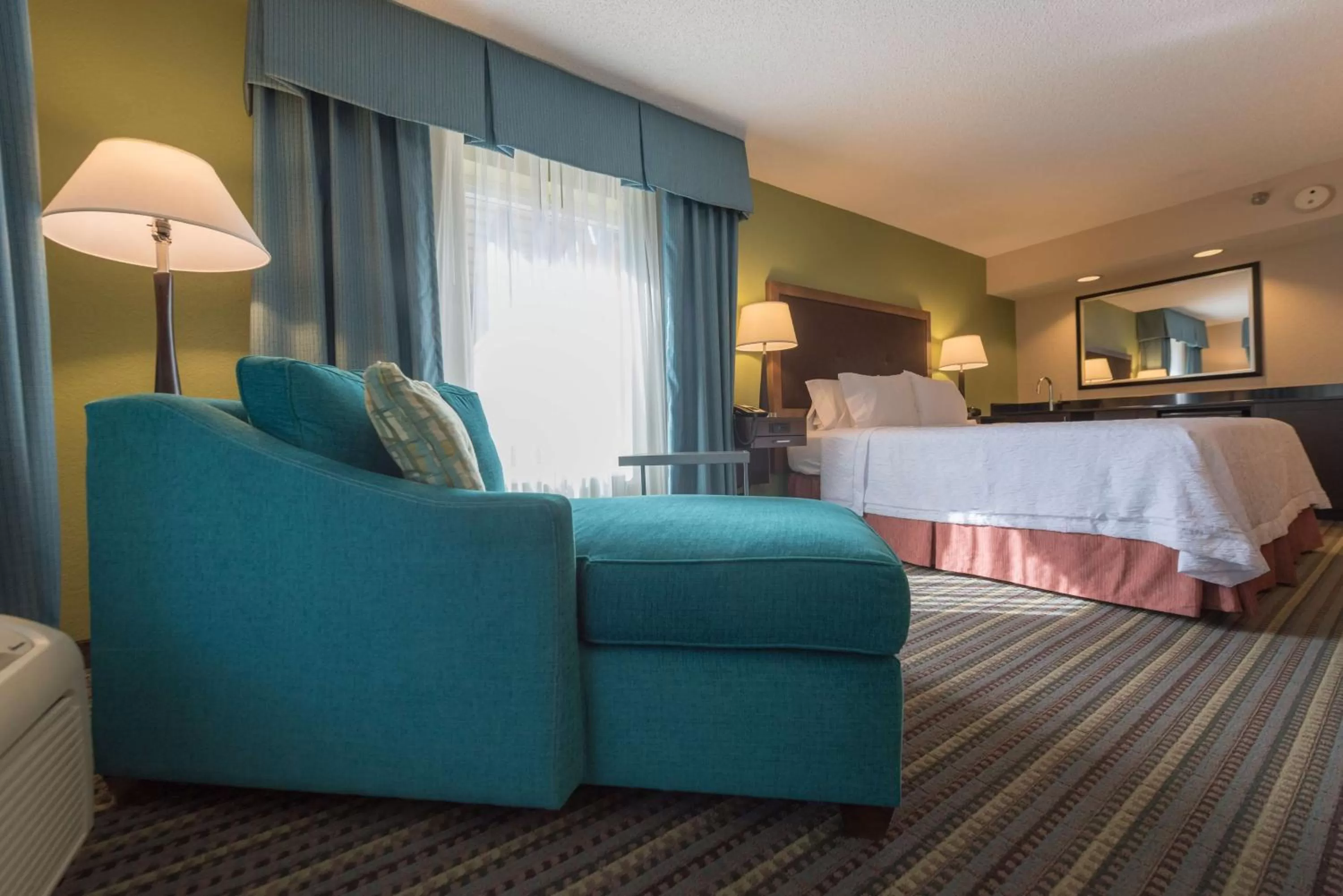 Bed in Hampton Inn Brooksville Dade City