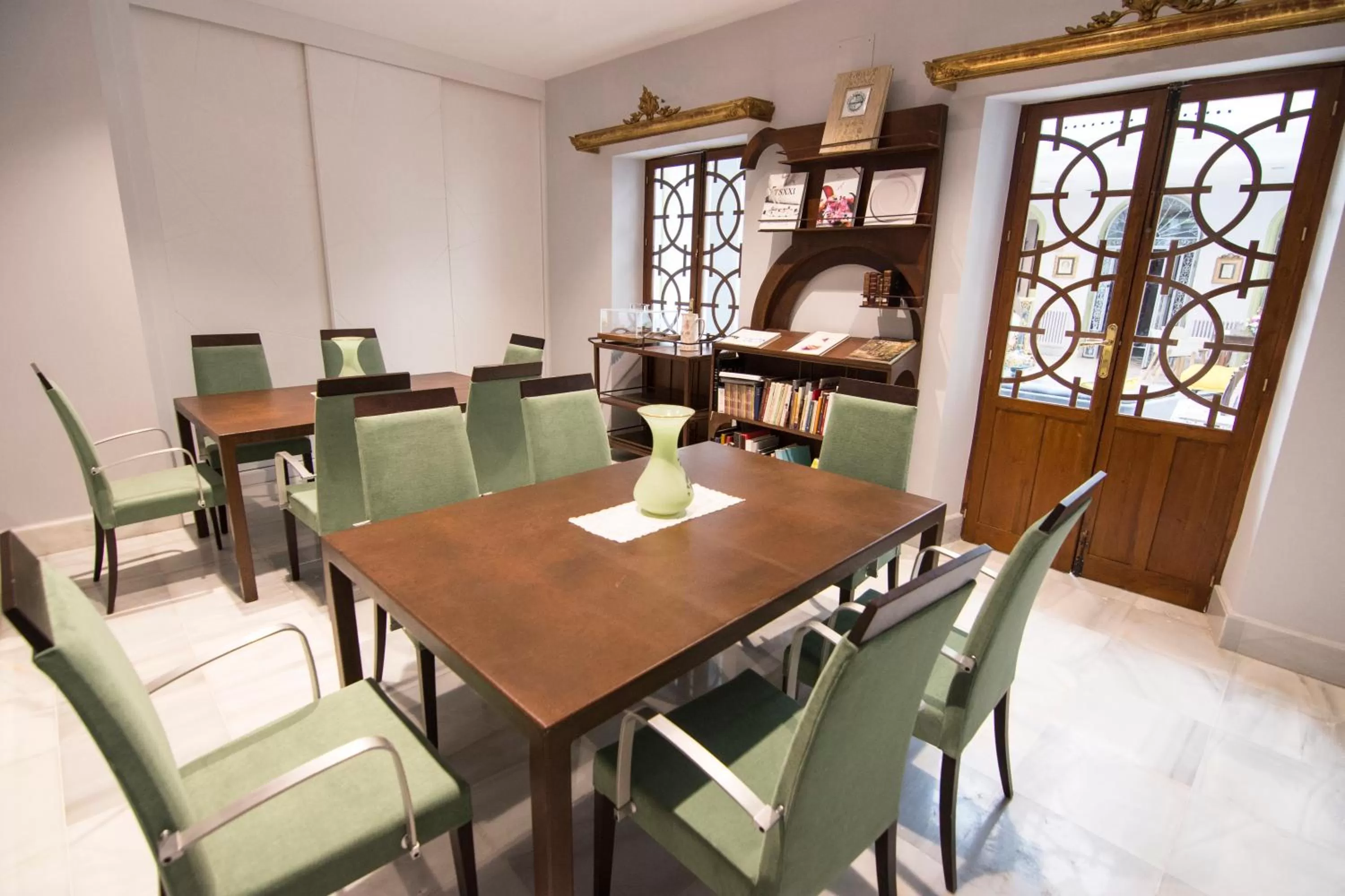 Meeting/conference room in Hotel Oleum - Parking Gratuito bajo disponibilidad y reserva previa