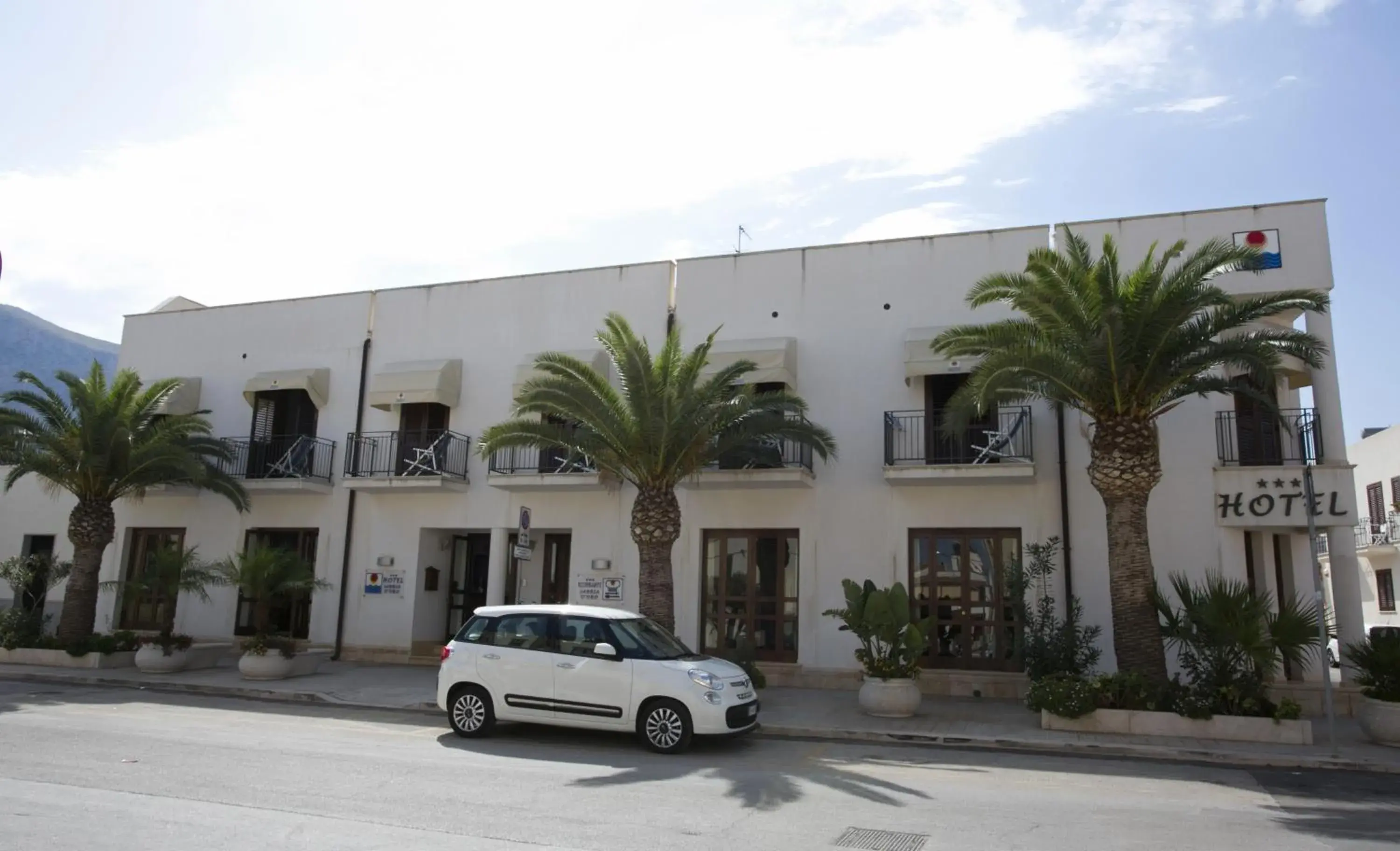 Facade/entrance, Property Building in Hotel Sabbia d'Oro