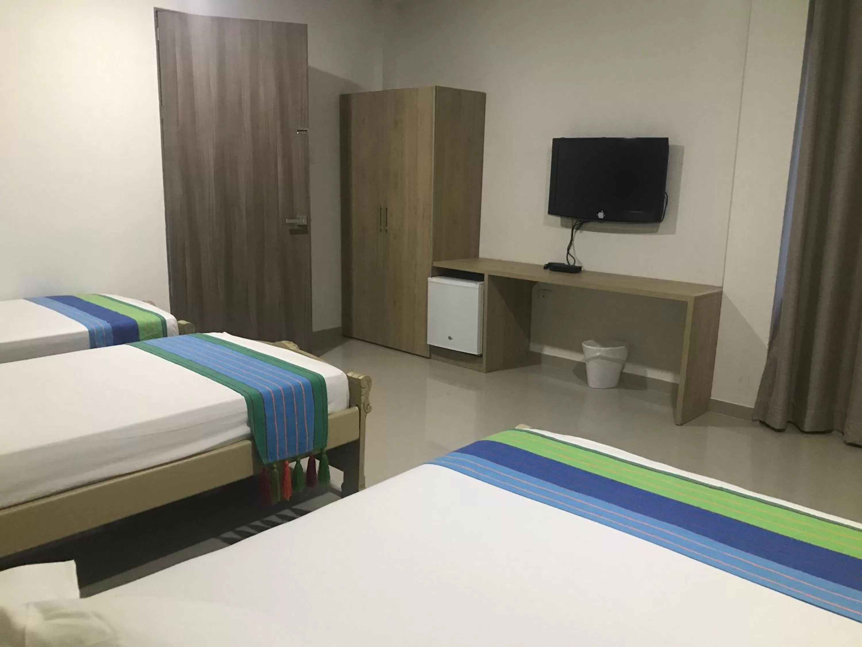 TV and multimedia in Hotel Emerawaa