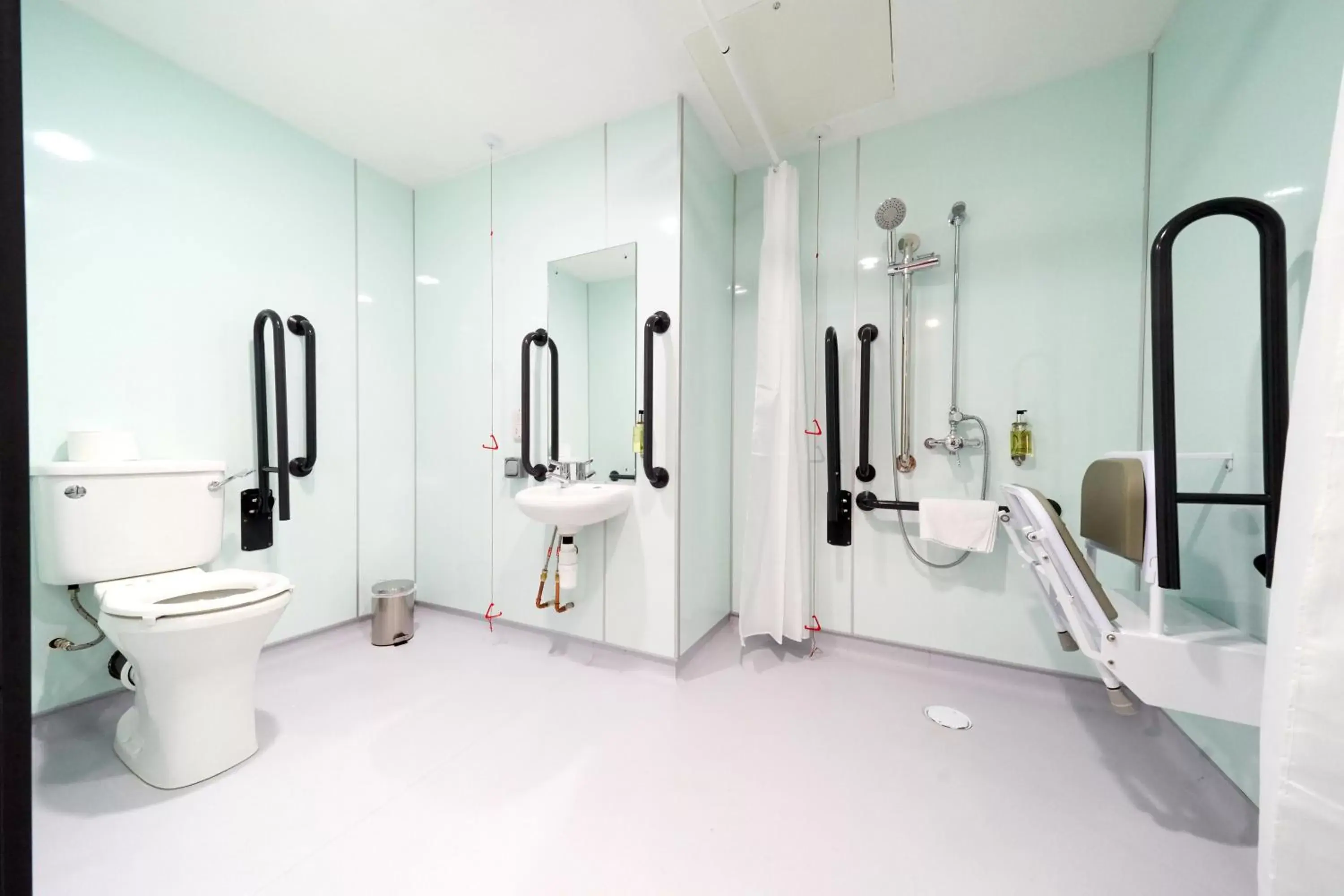 Bathroom in easyHotel Milton Keynes
