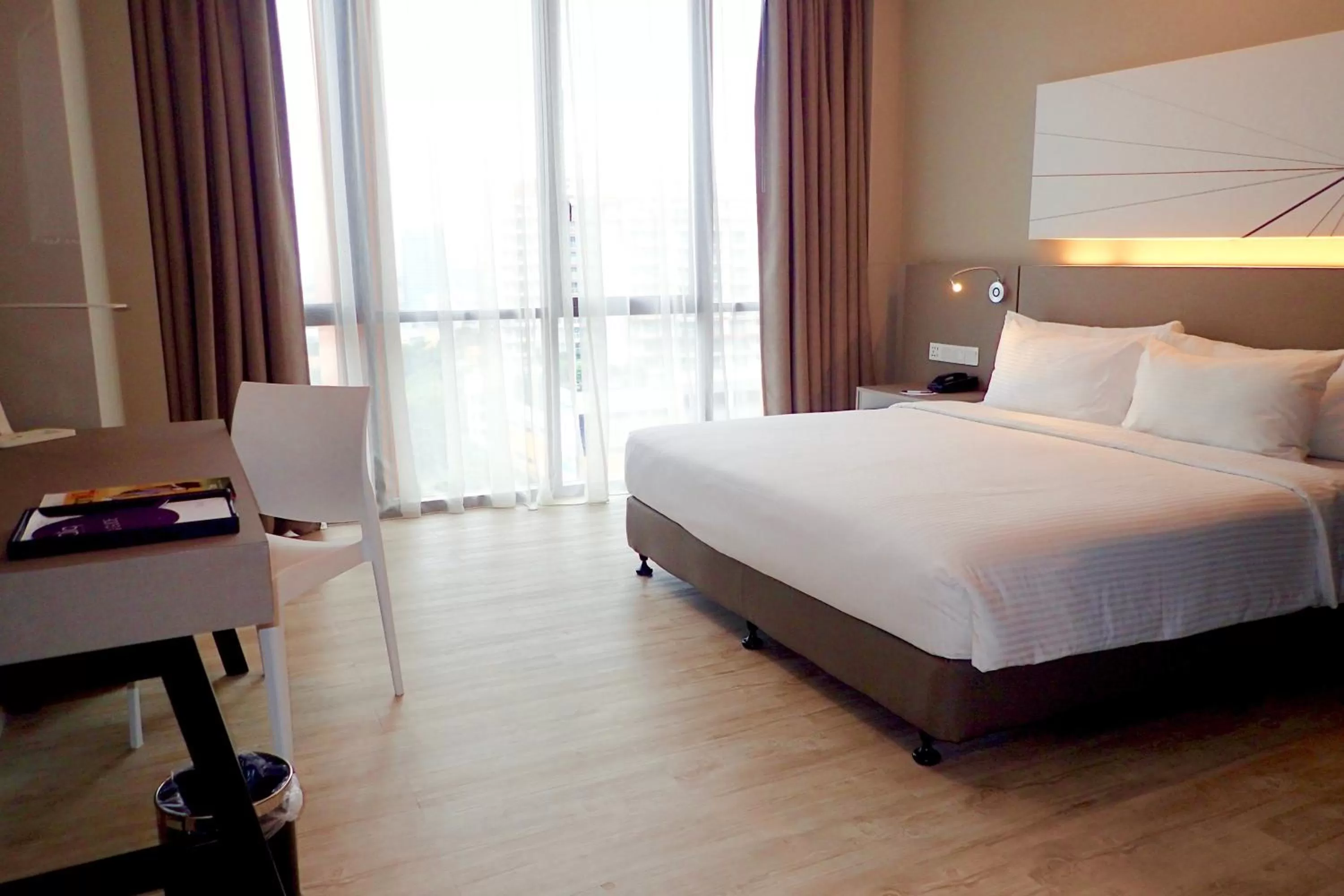 Photo of the whole room, Bed in Qliq Damansara Hotel