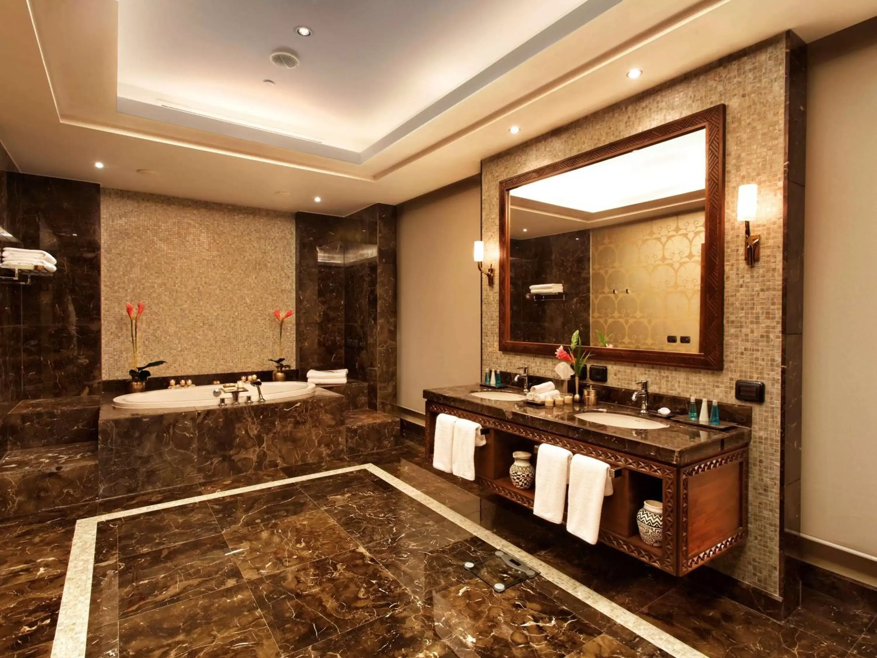 Photo of the whole room, Bathroom in Mövenpick Ambassador Hotel Accra