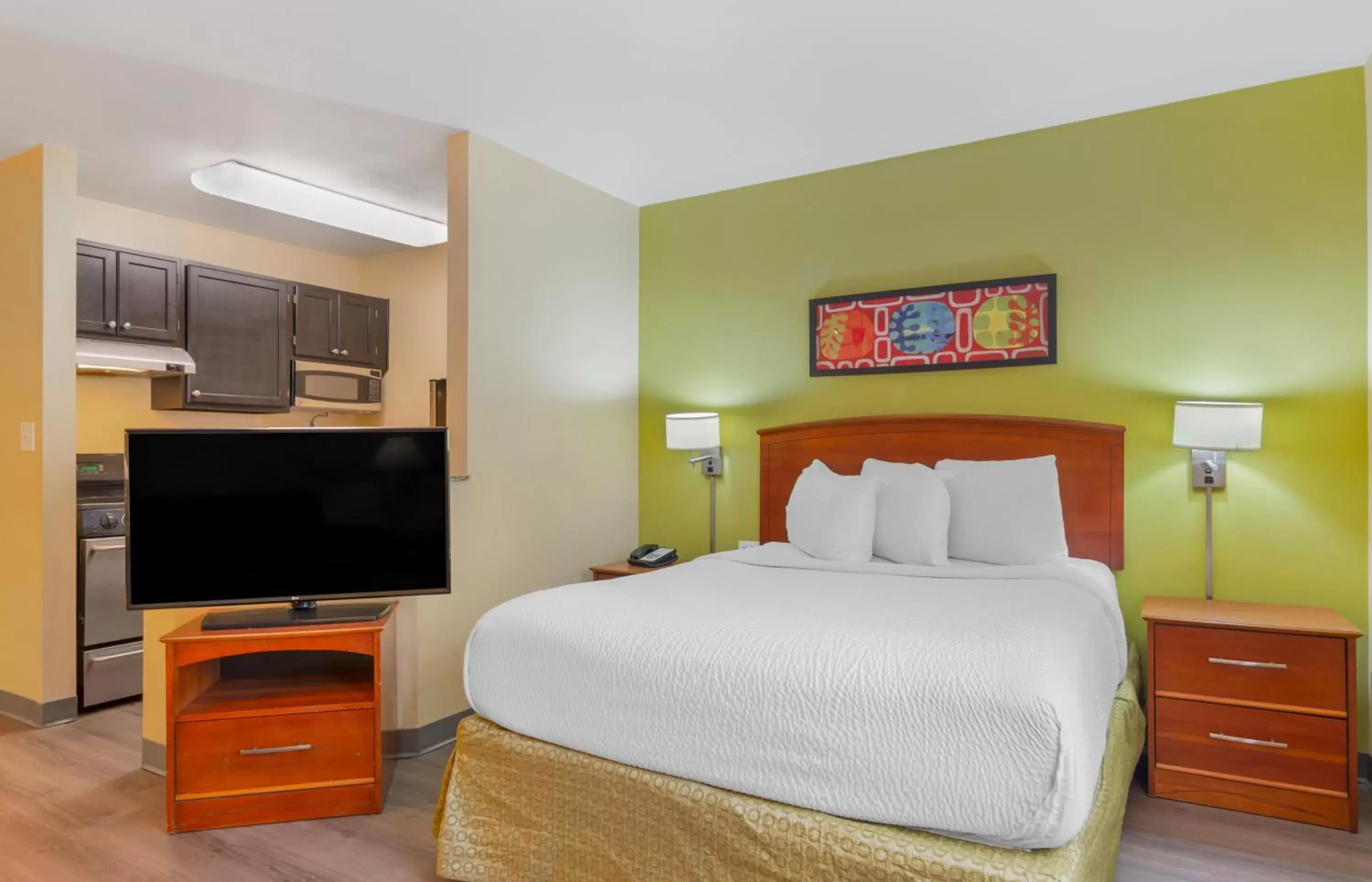 Bed in Extended Stay America Suites - Atlanta - Norcross