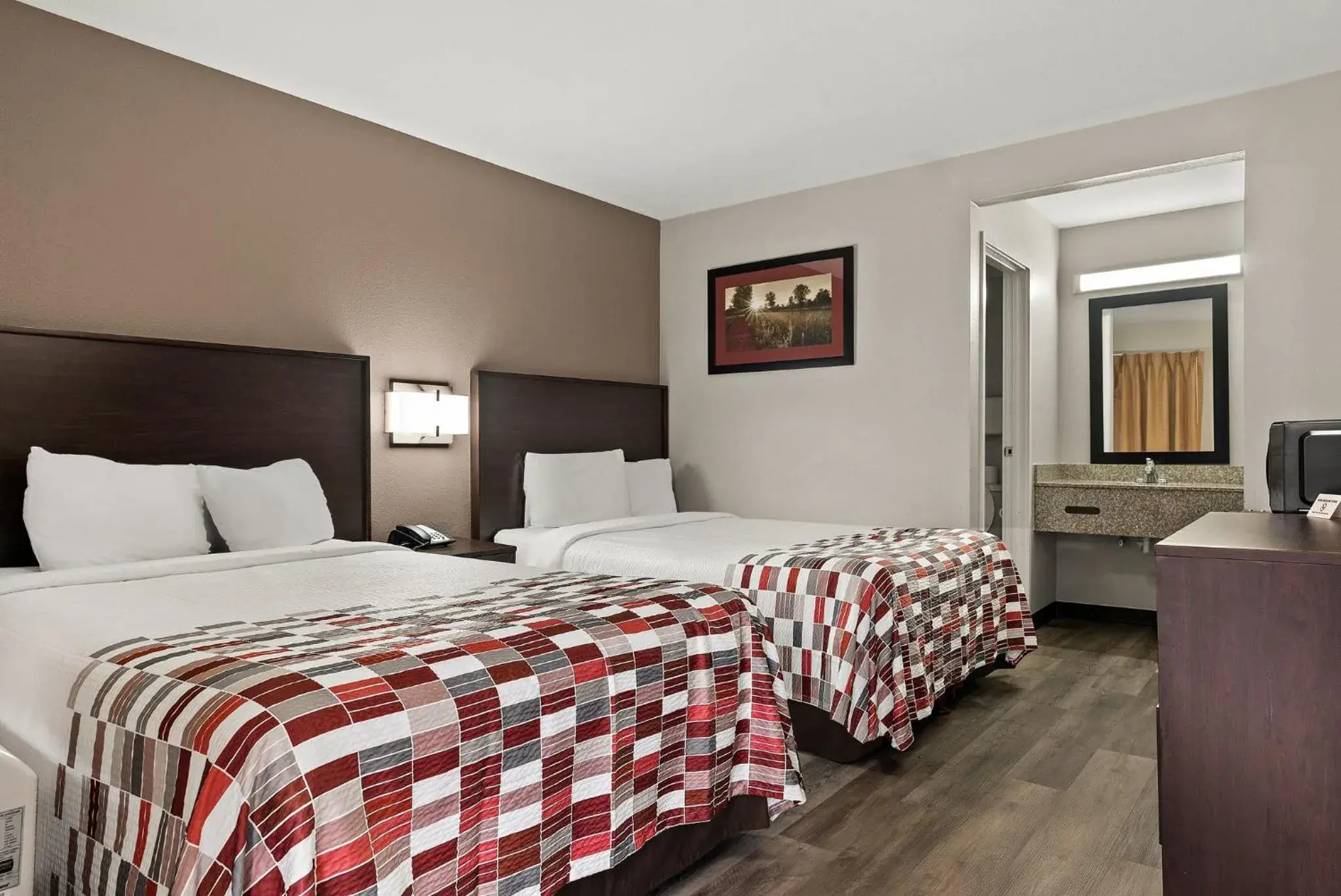 Suite with Two Double Beds Non-Smoking in Red Roof Inn Spartanburg - I-85 Suite with Two Double Beds Non-Smoking in Red Roof Inn Spartanburg - I-85