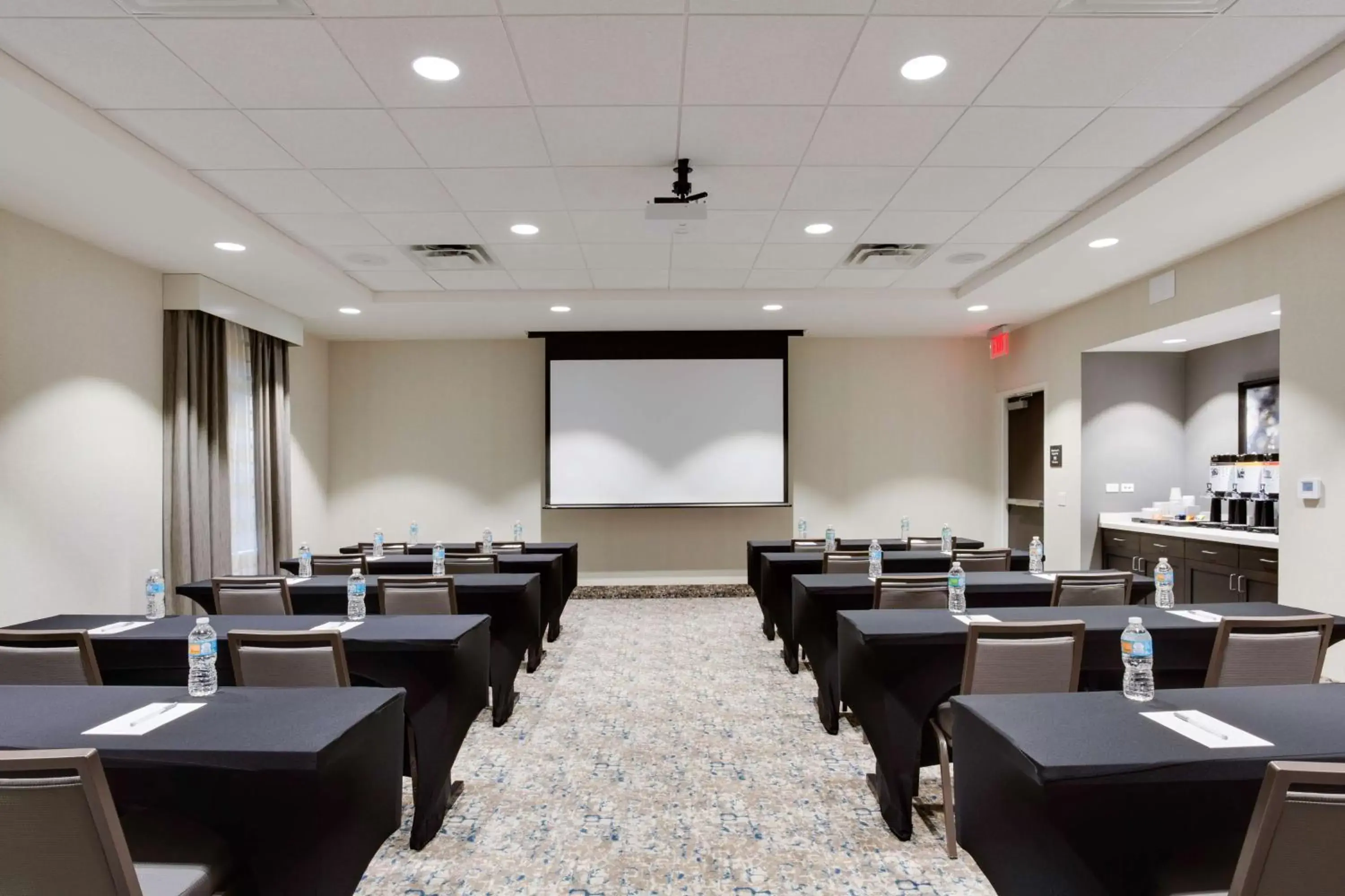 Meeting/conference room in Hampton Inn Fort Lauderdale Pompano Beach