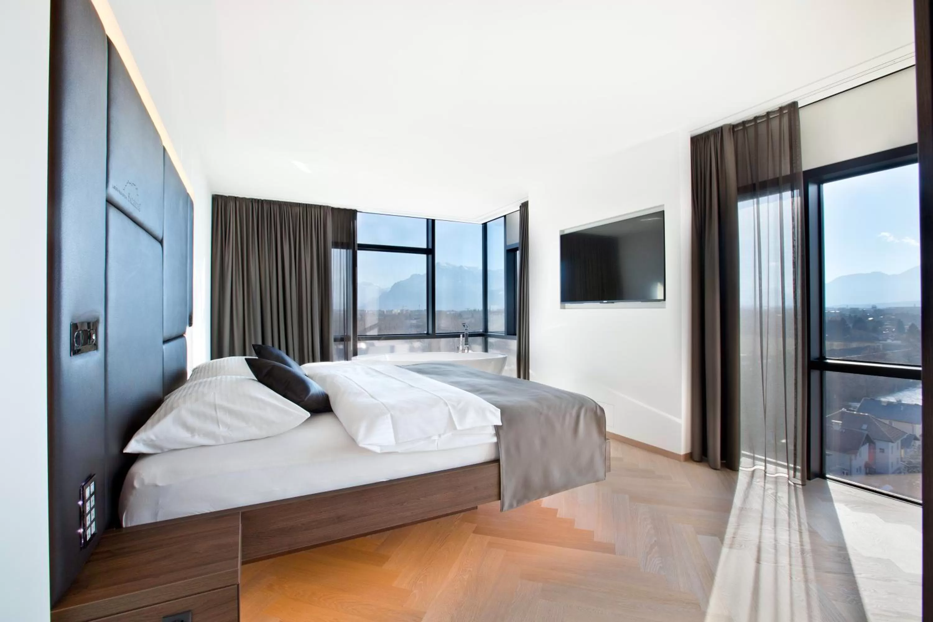 Decorative detail, Bed in COOL MAMA Hotel Salzburg