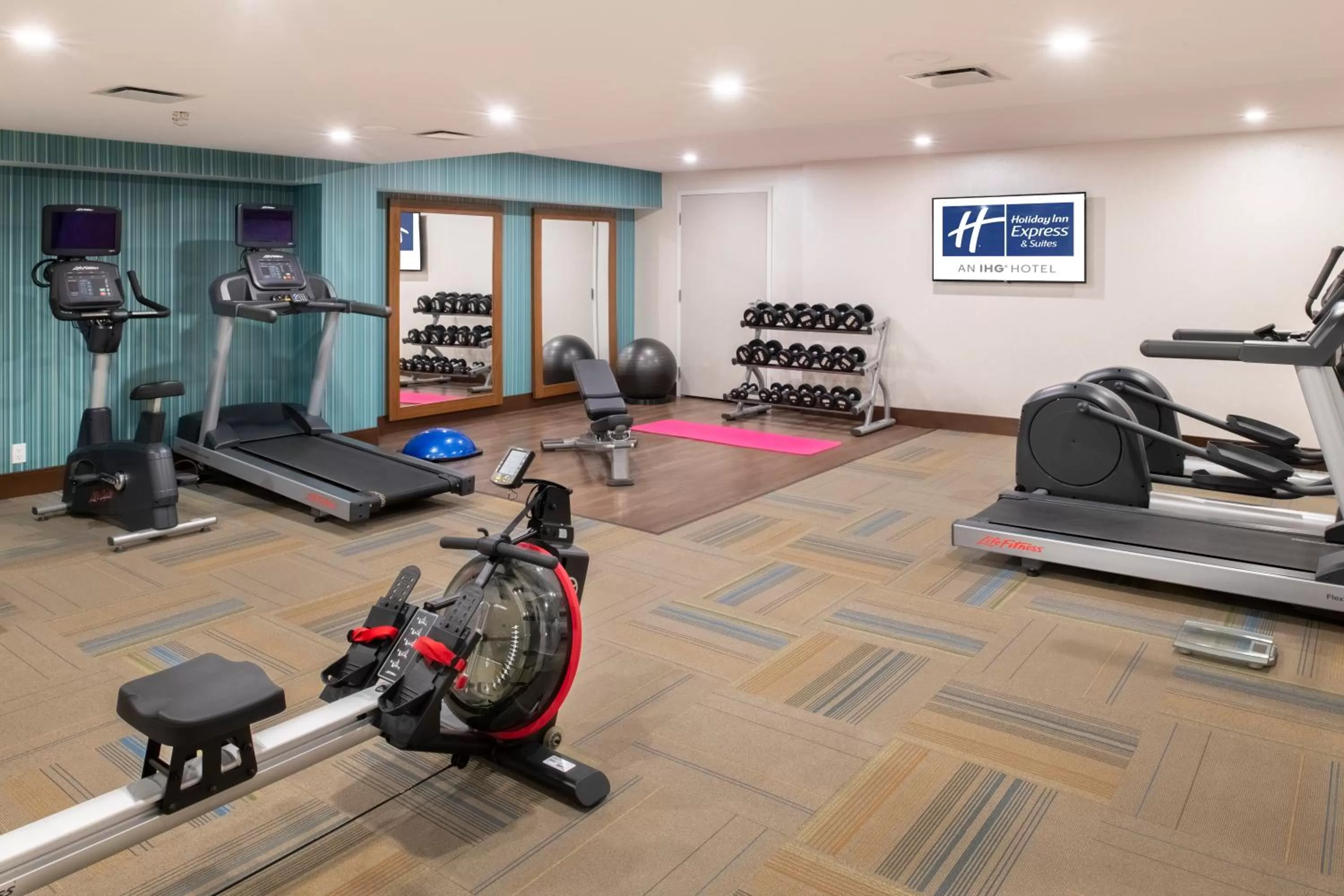 Fitness centre/facilities in Holiday Inn Express & Suites Halifax - Bedford by IHG