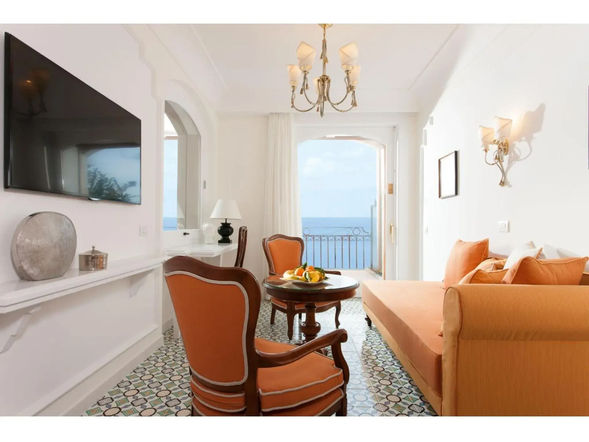 Photo of the whole room, Seating Area in Grand Hotel Ambasciatori