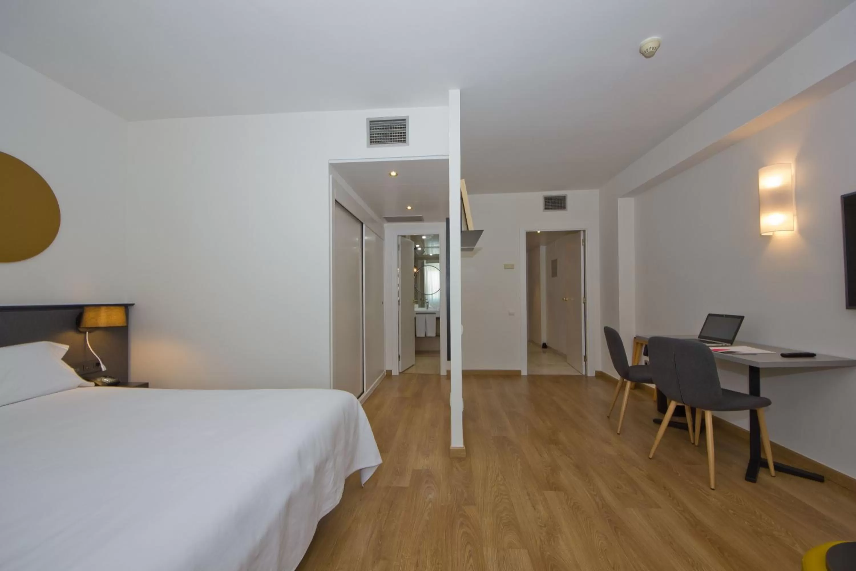 Bed in Aparthotel Atenea Valles