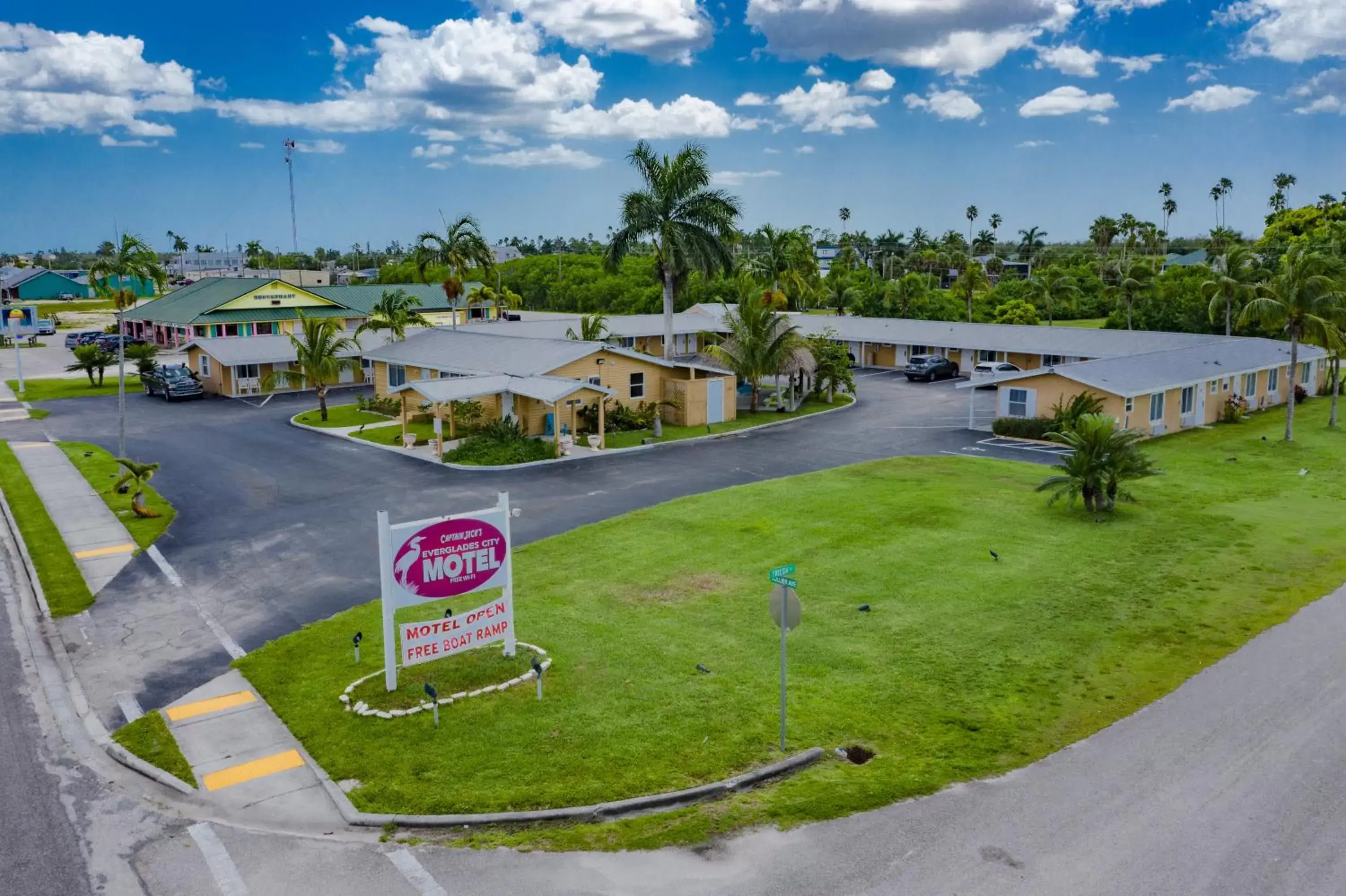 Bird's eye view in Everglades City Motel - Everglades Adventures Inn