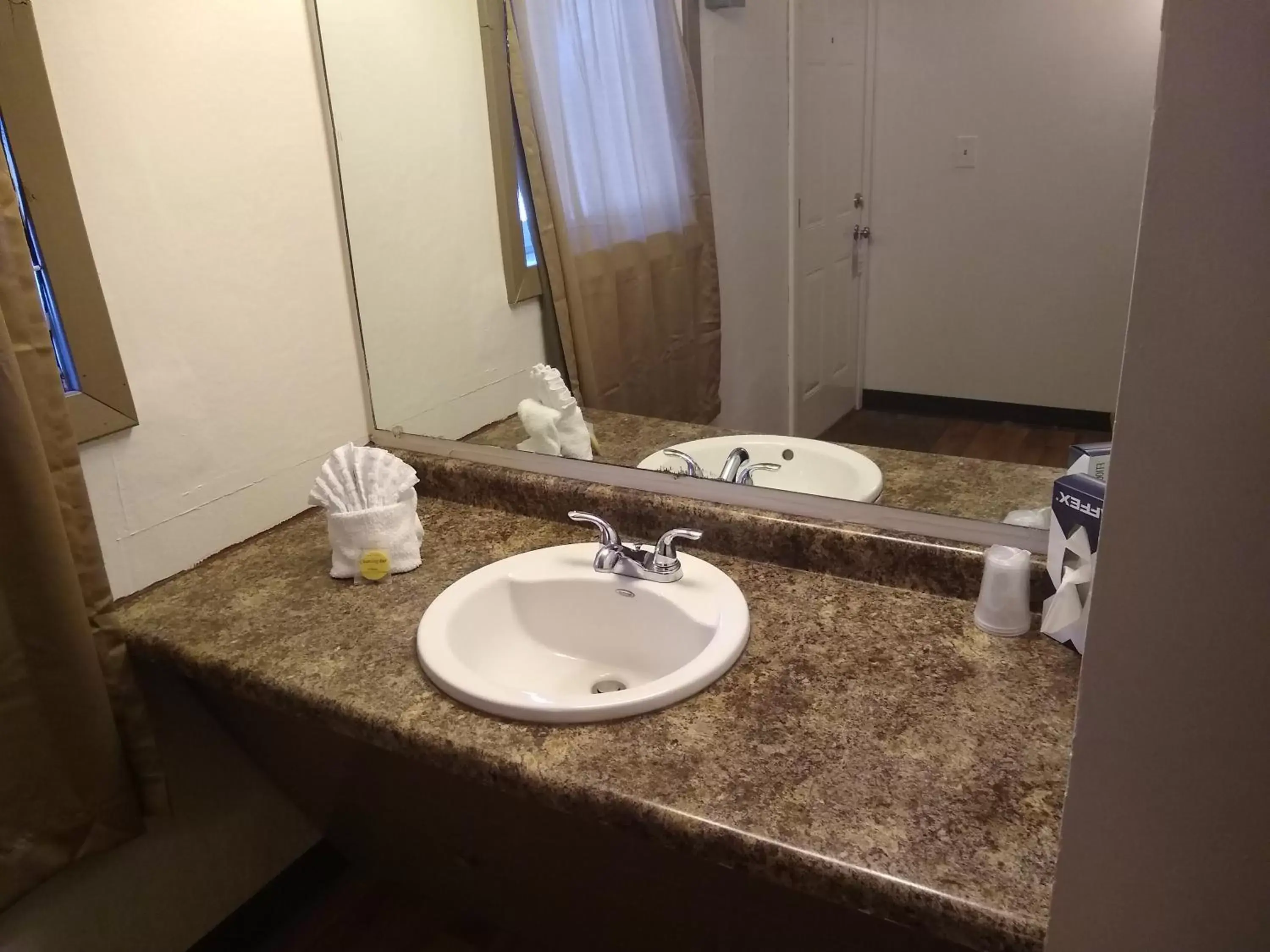 Bathroom in Townhouse Motel