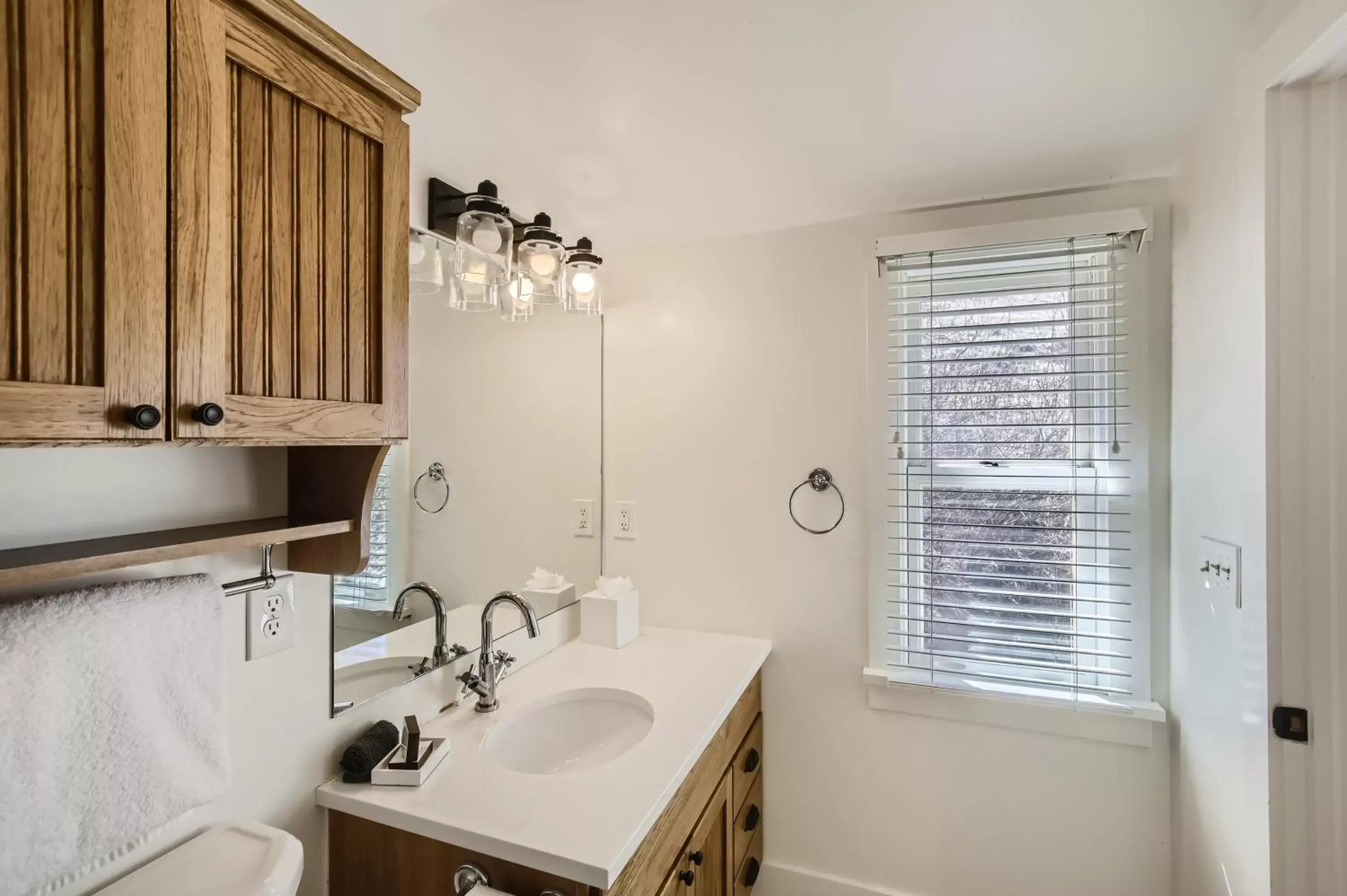 Bathroom in Colorado Chautauqua Cottages