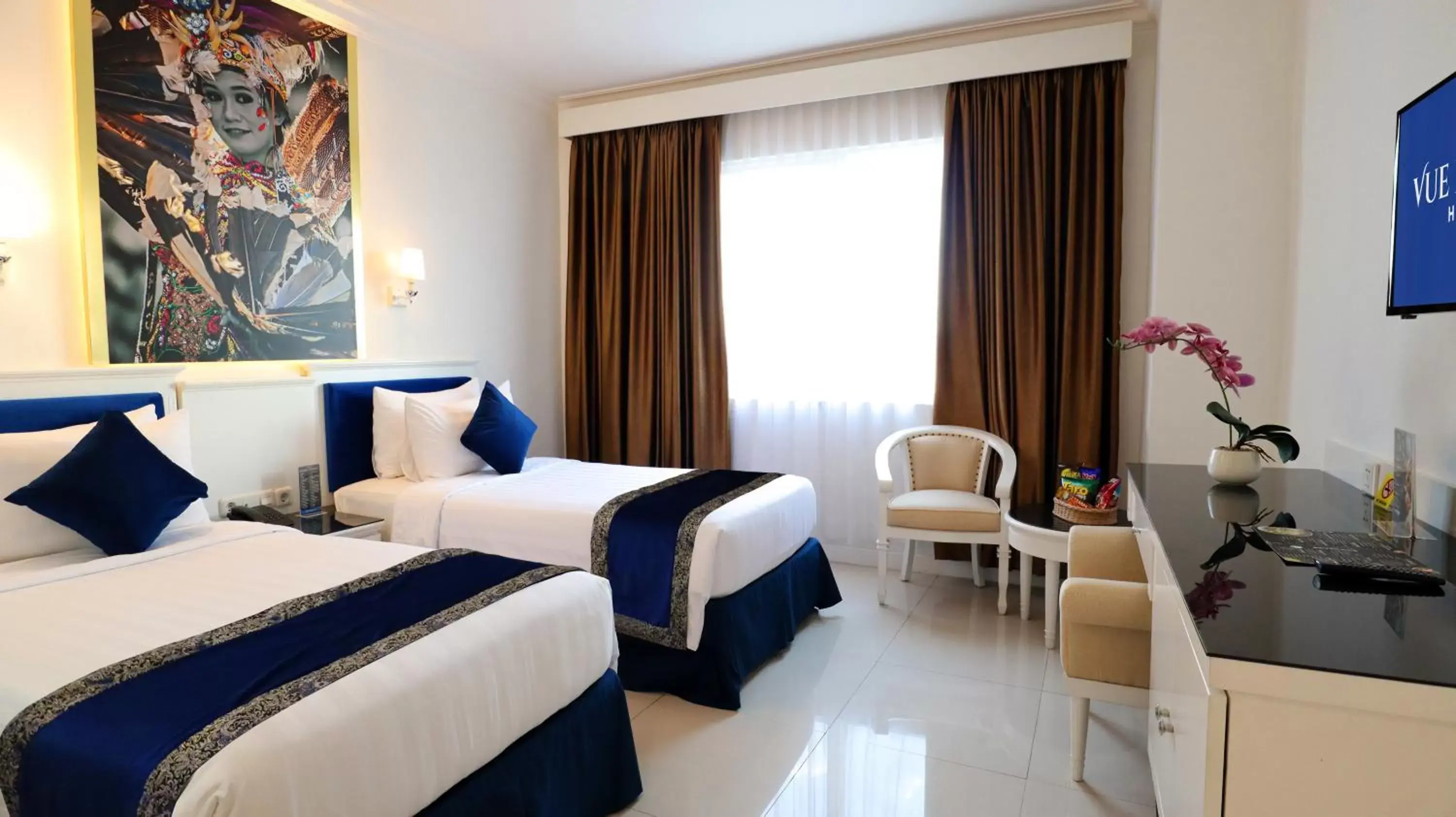 Bed in Vue Palace, ARTOTEL Curated Bed in Vue Palace, ARTOTEL Curated