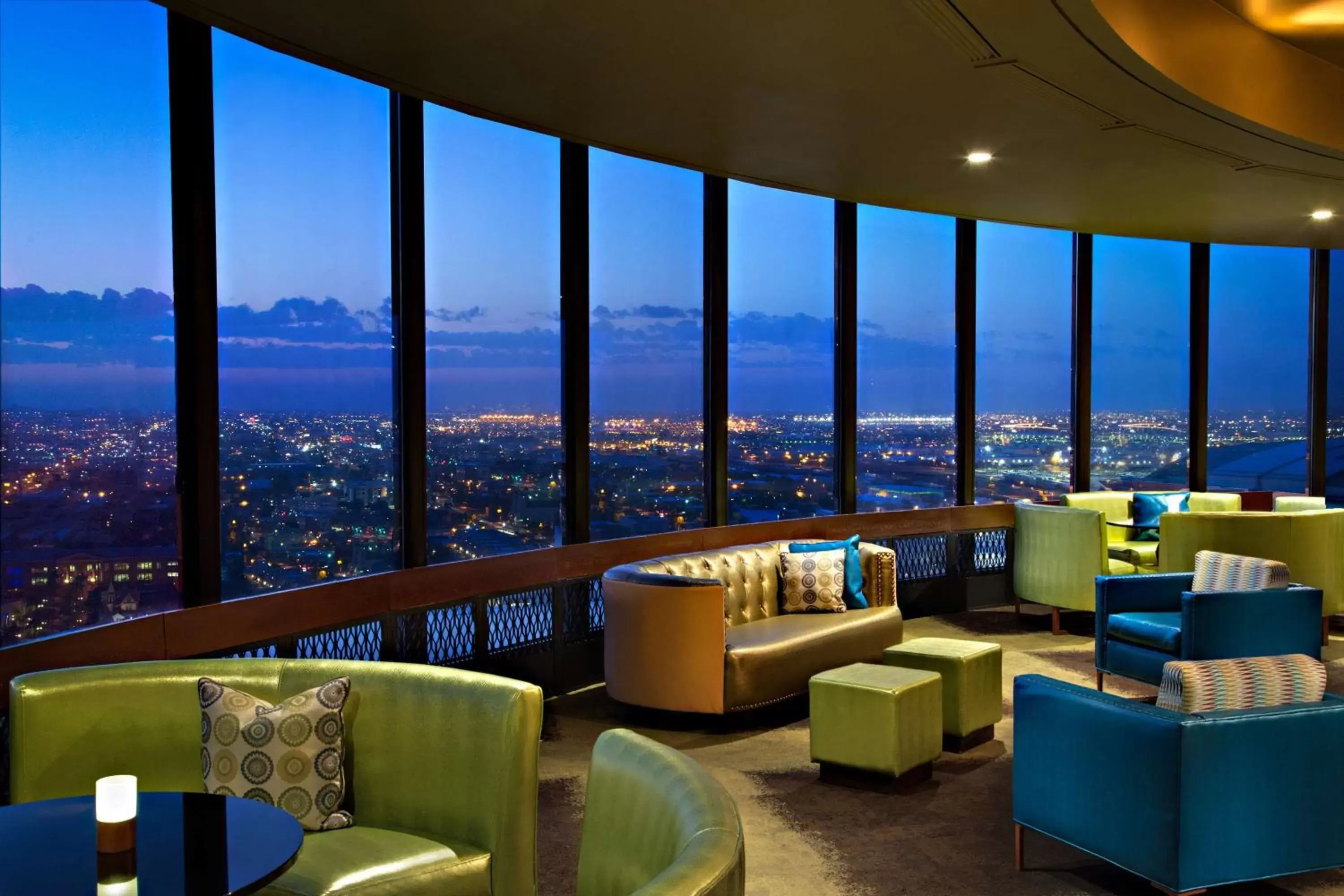 Restaurant/places to eat in Hyatt Regency Phoenix Downtown Restaurant/places to eat in Hyatt Regency Phoenix Downtown