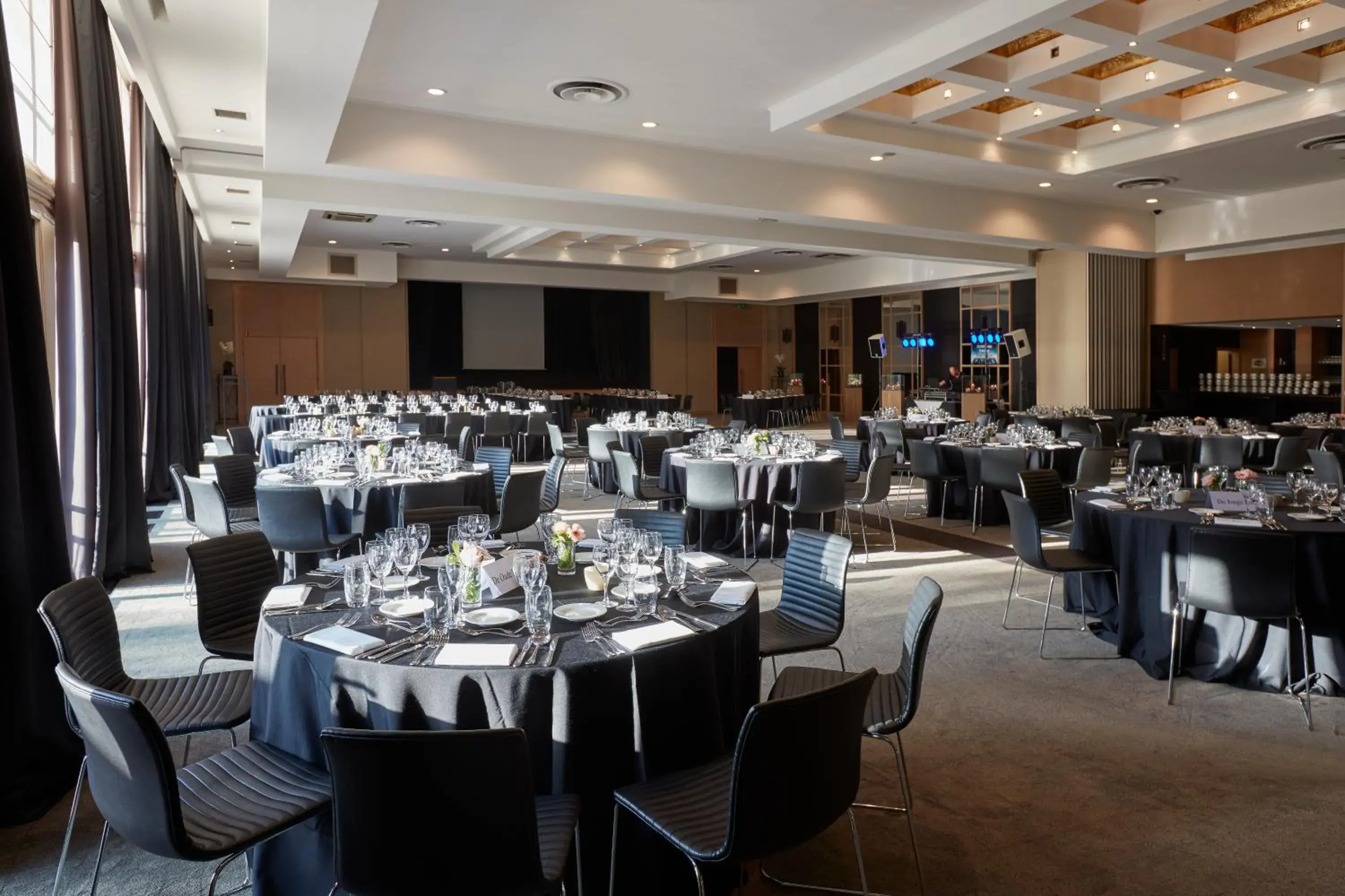 Banquet/Function facilities, Restaurant/Places to Eat in Serwir Hotel