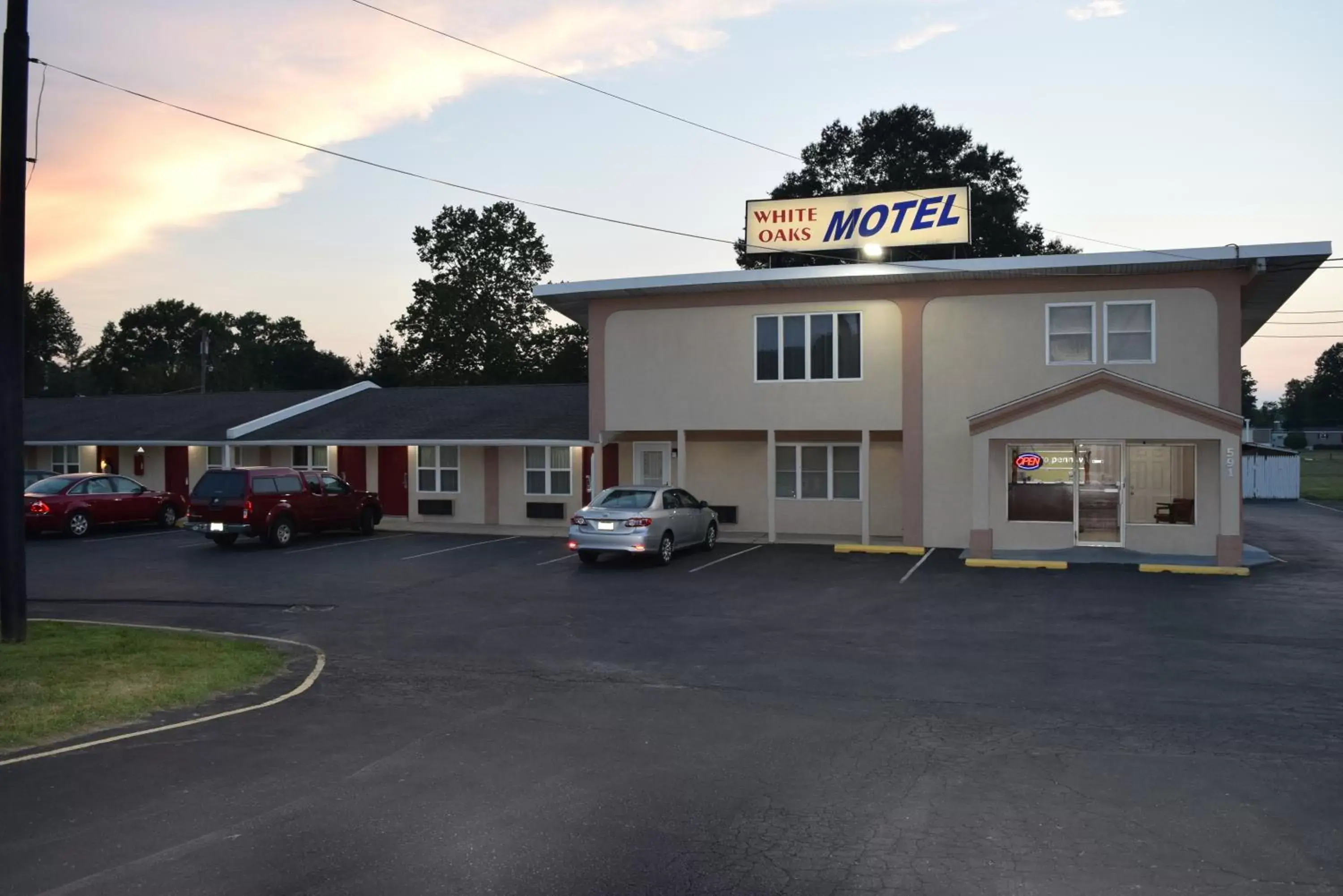 Property building in White Oaks Motel Pennsville/Carneys Point Property building in White Oaks Motel Pennsville/Carneys Point
