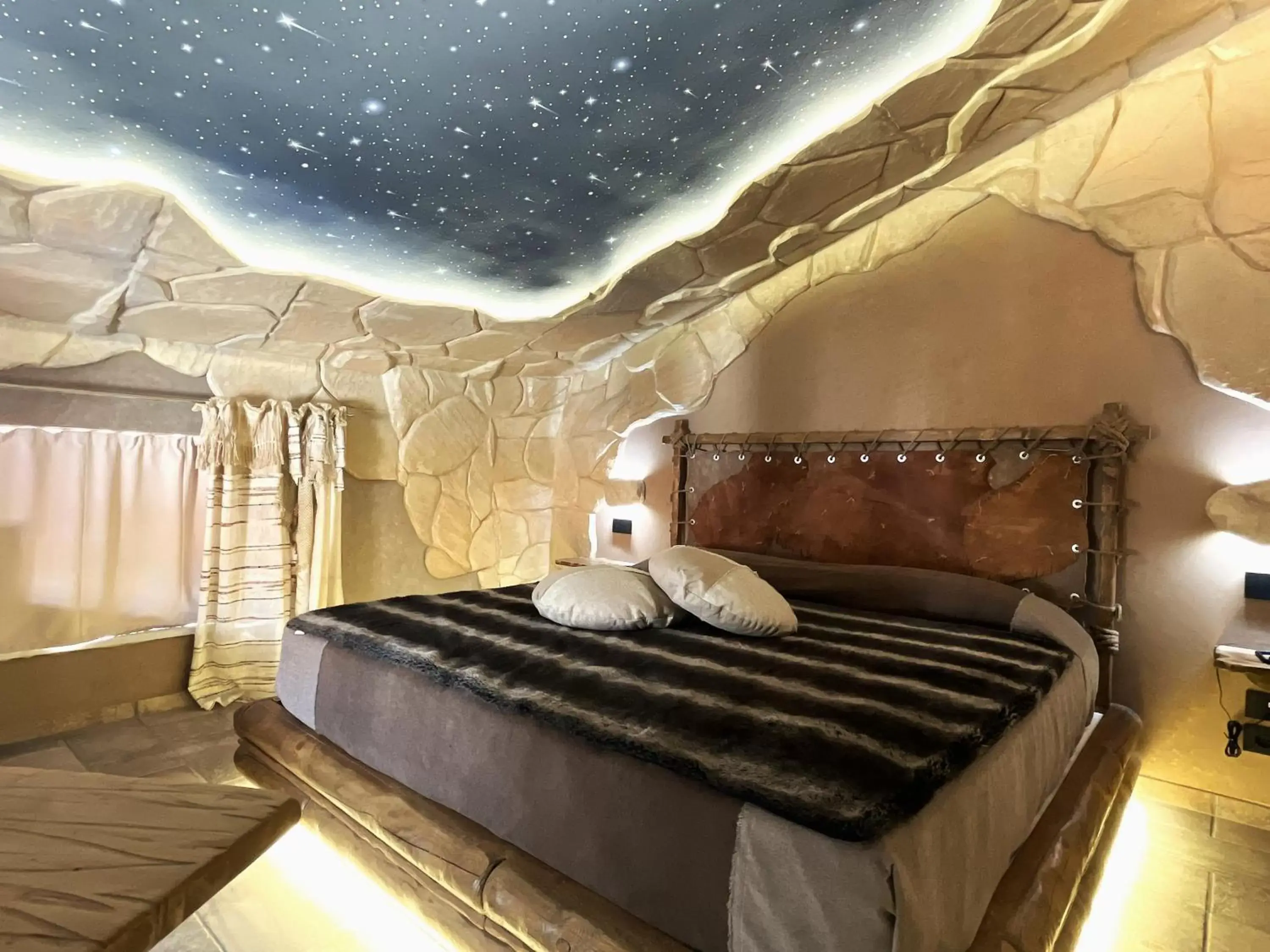 Bedroom, Bed in Suite Dreams Montecatini
