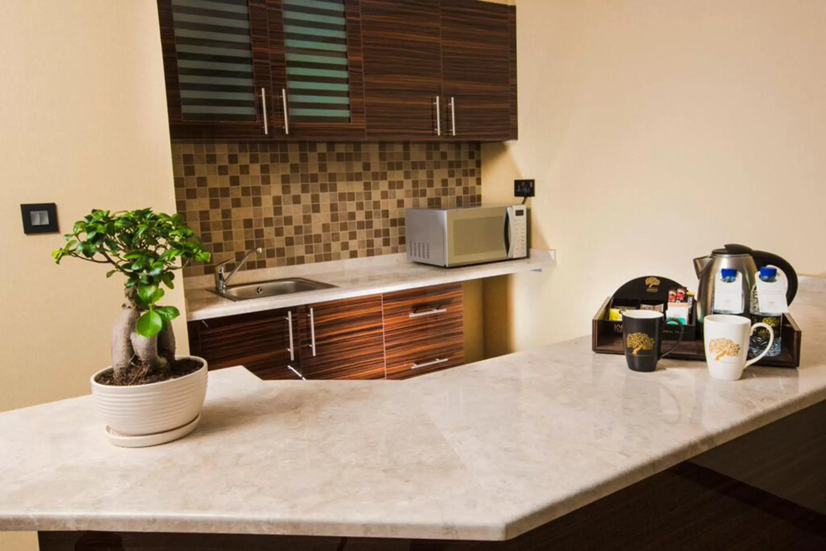 Kitchen or kitchenette, Kitchen/Kitchenette in Jannah Burj Al Sarab