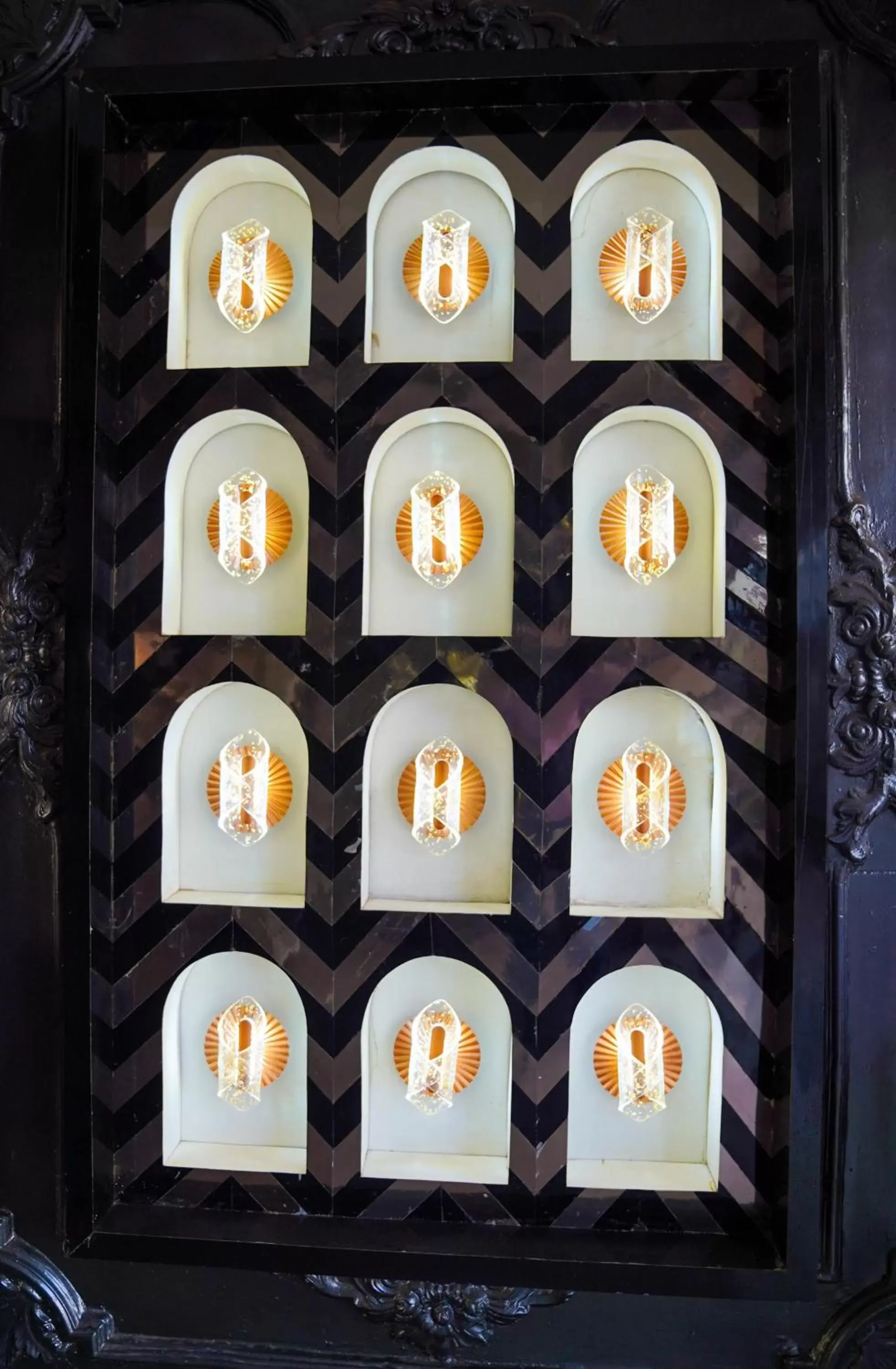 Facade/entrance in Hotel Floret Inn Facade/entrance in Hotel Floret Inn