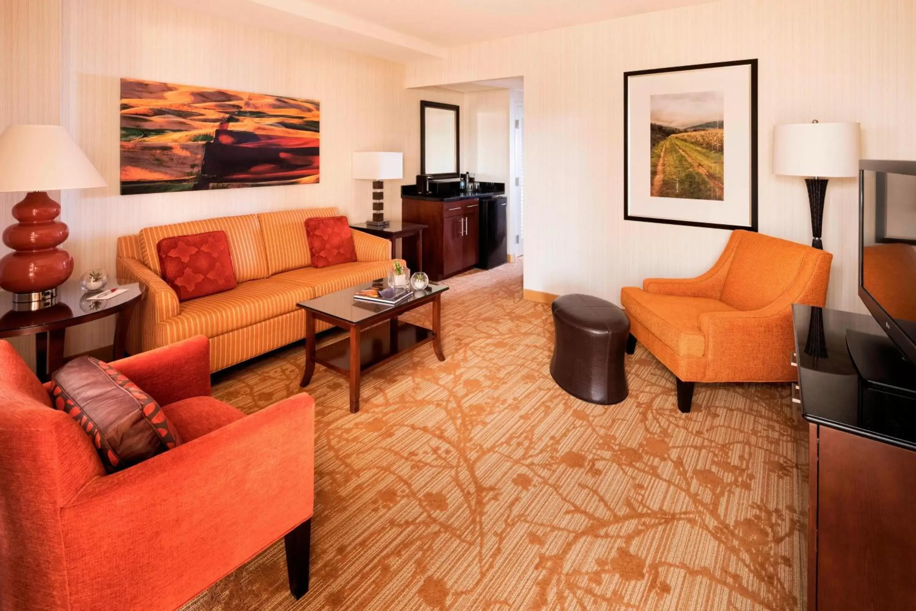 Living room, Seating Area in Minneapolis Marriott Northwest