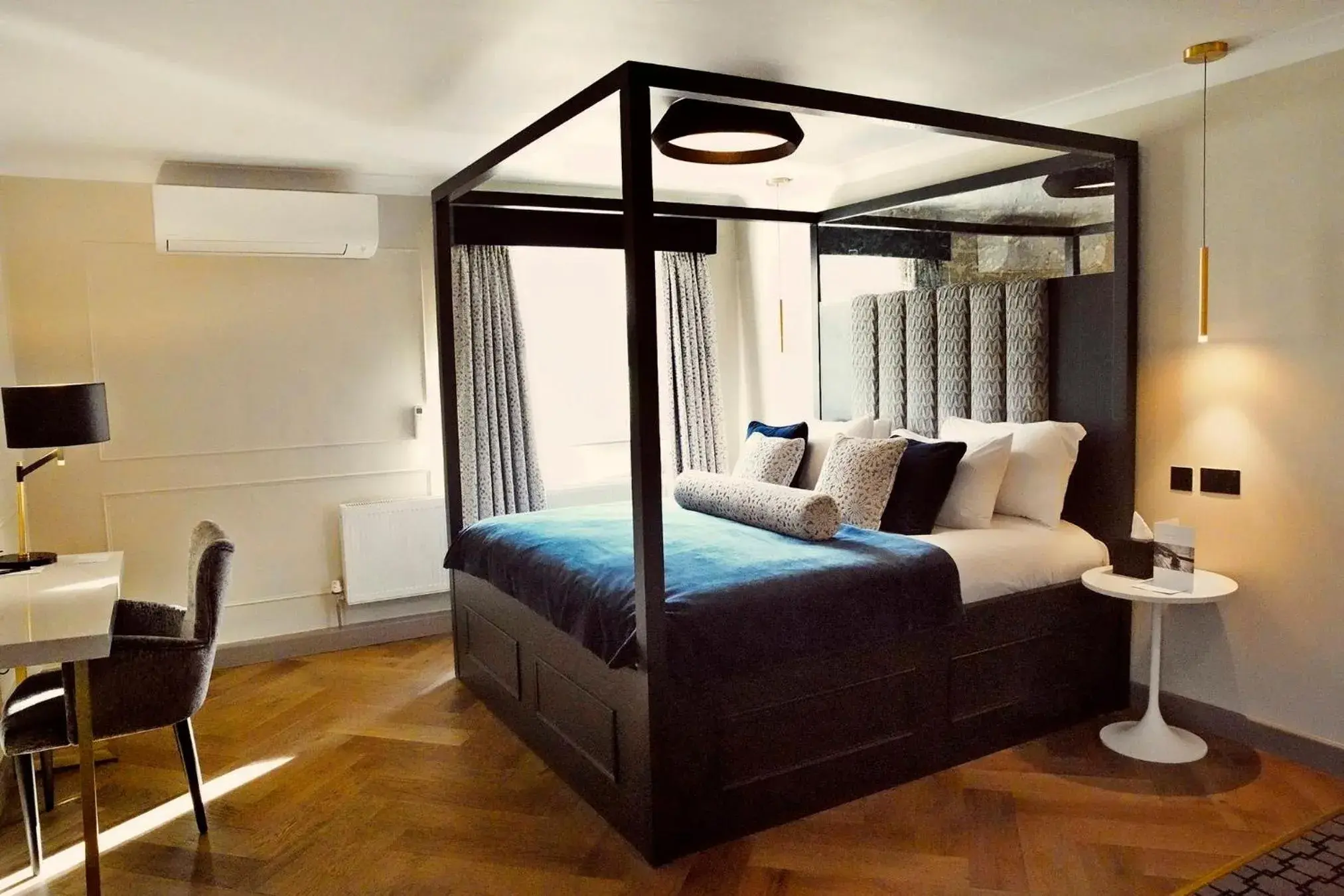 Bedroom, Bed in Denham Grove