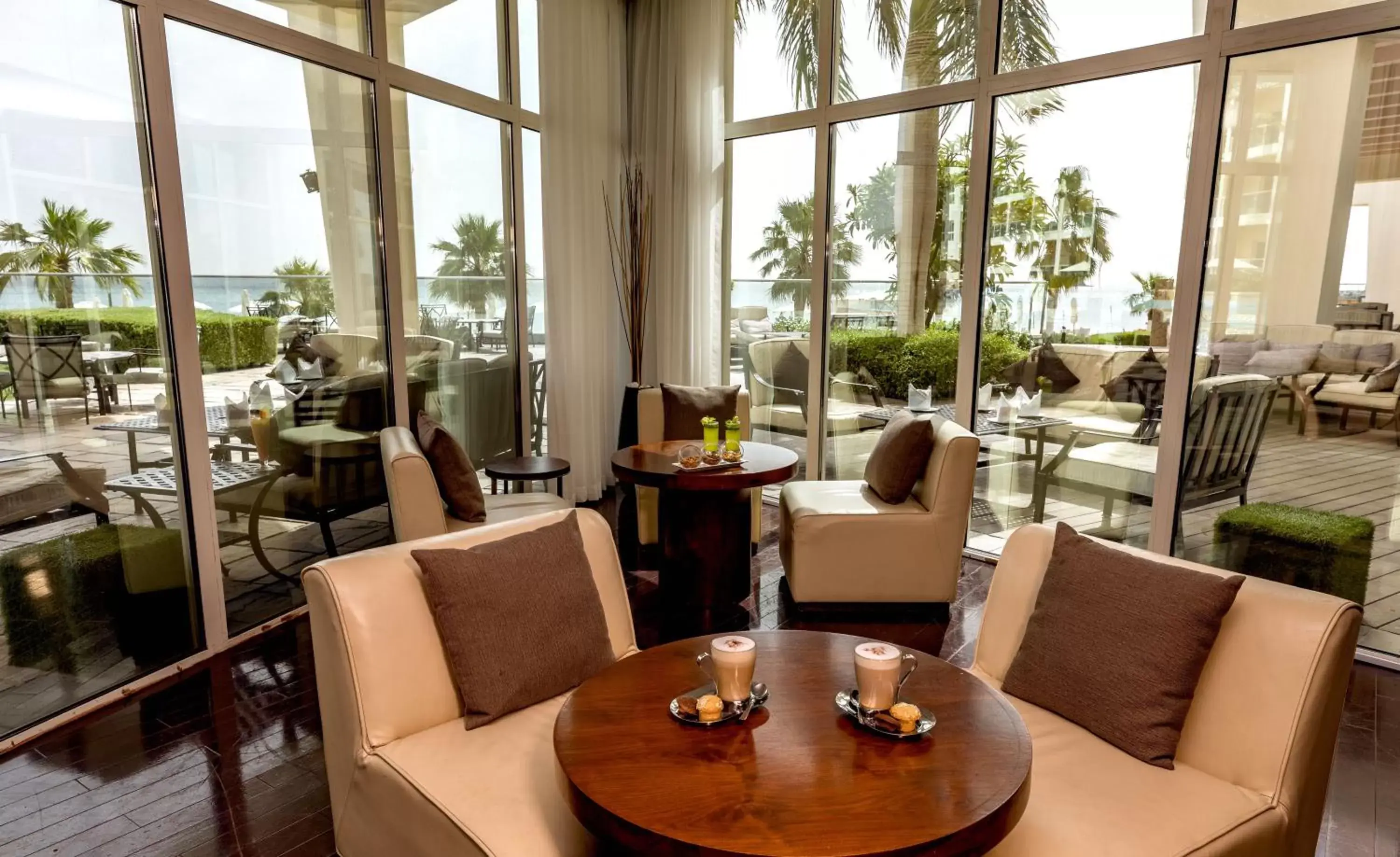 Restaurant/Places to Eat in Radisson Blu Resort, Fujairah