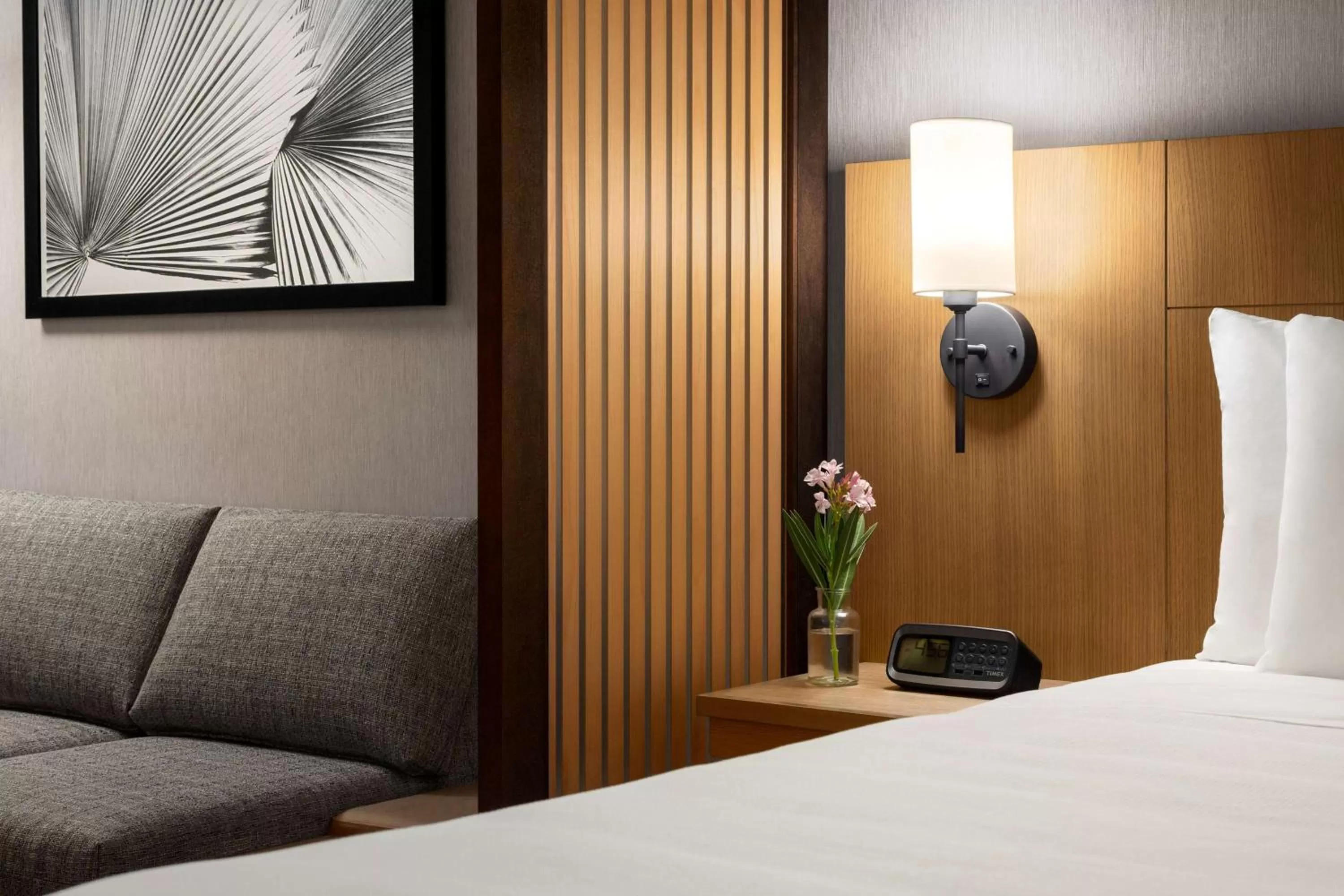 Photo of the whole room, Bed in Hyatt Place Tucson Central