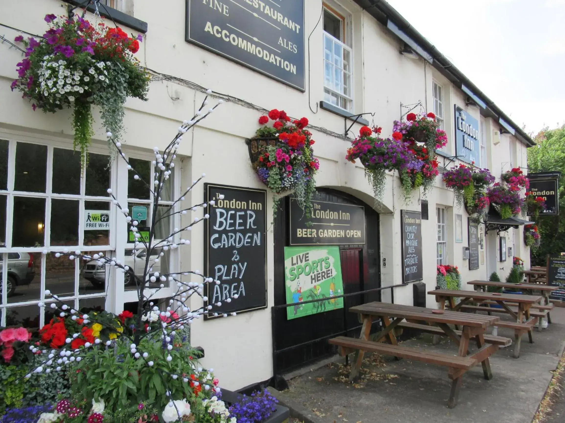 Property Building in The London Inn