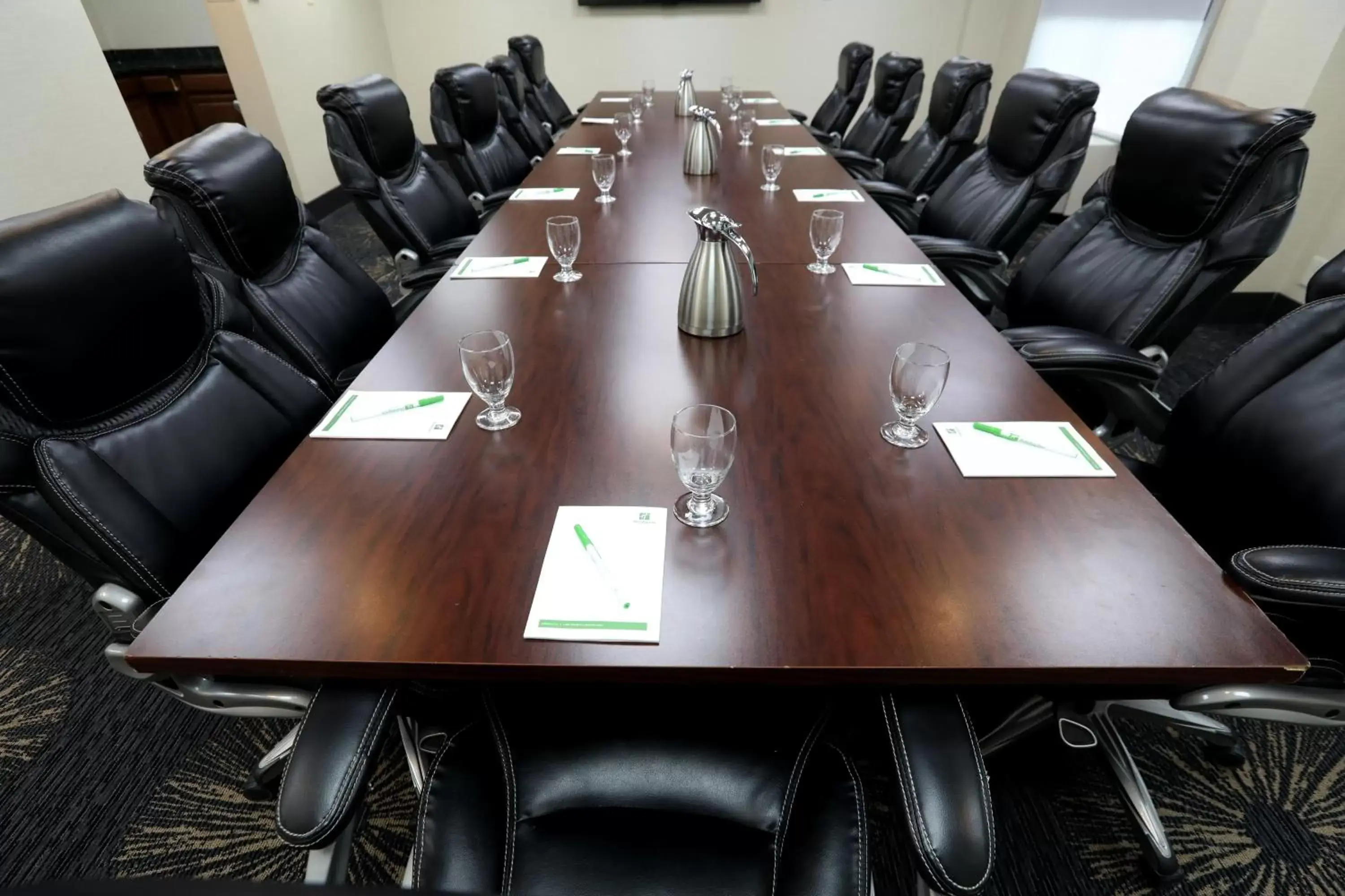 Meeting/conference room, Business Area/Conference Room in Holiday Inn O'Hare Area, an IHG Hotel