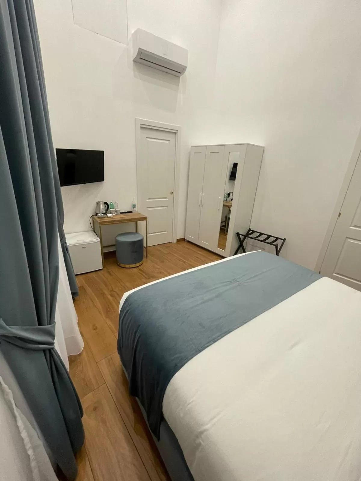 Bedroom, Bed in L'Angolo d'o core