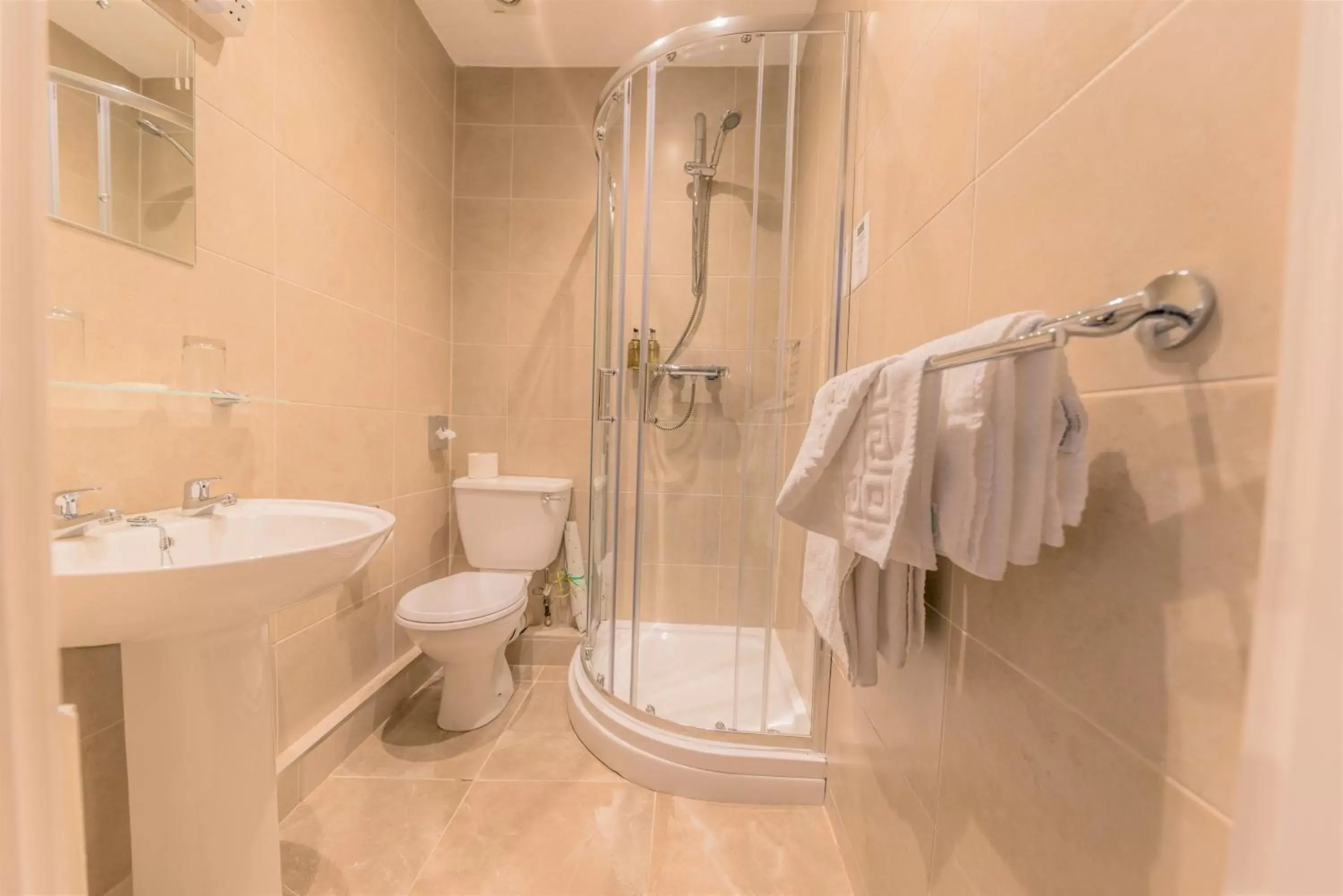 Bathroom in The Old Ginn House Inn