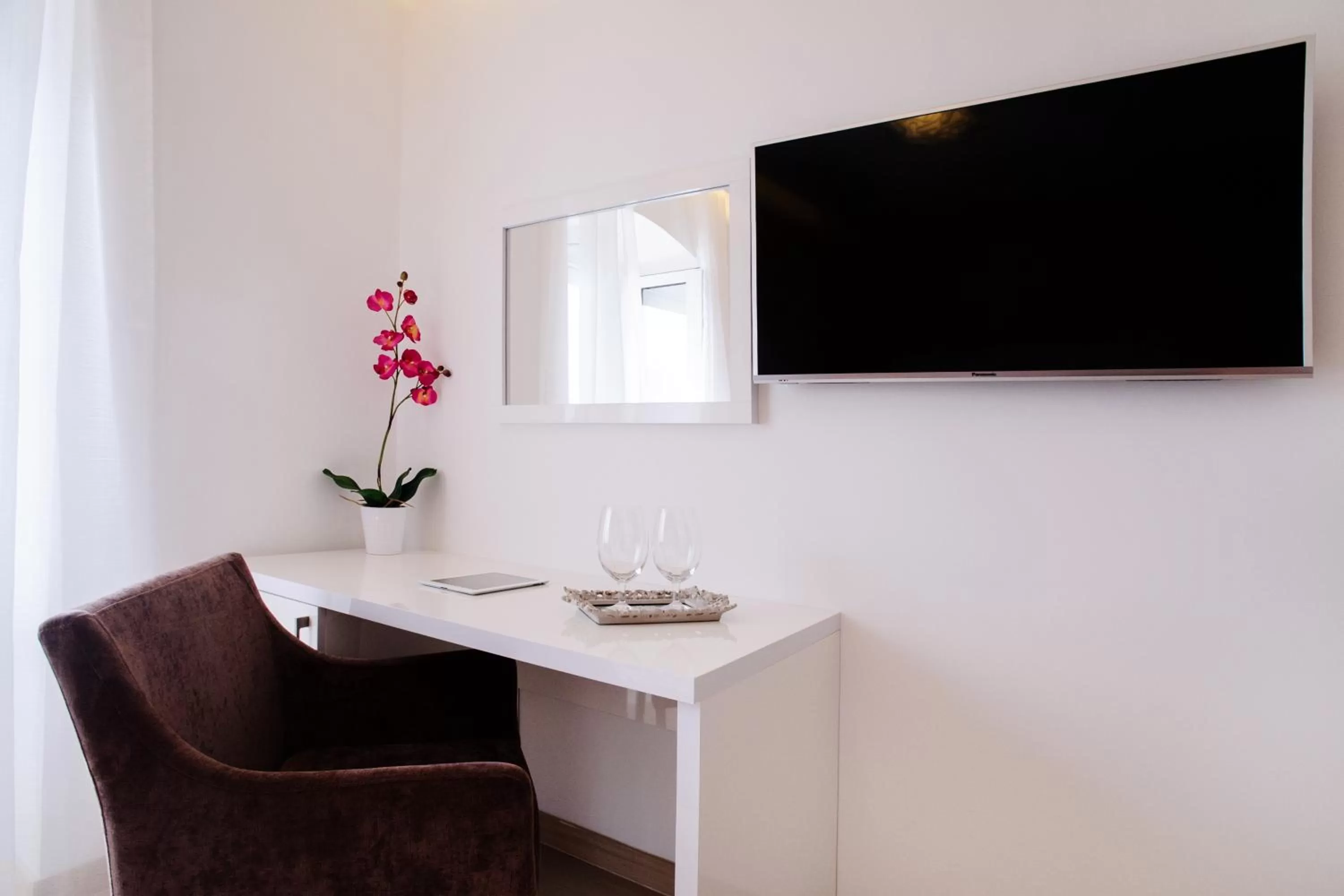 TV and multimedia in Luxury rooms Skystar-Split