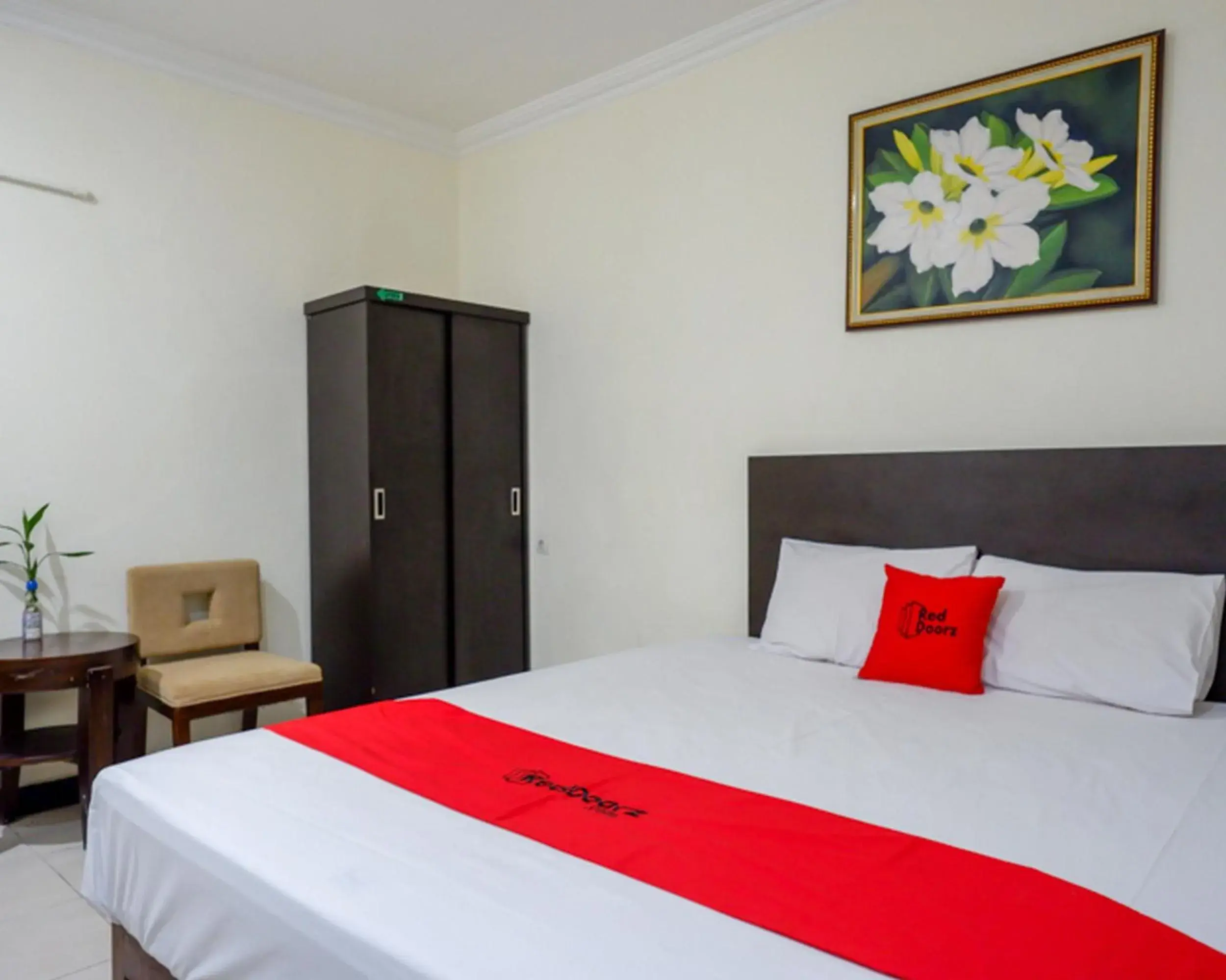 Bed in RedDoorz Plus @ Hotel Asih UNY