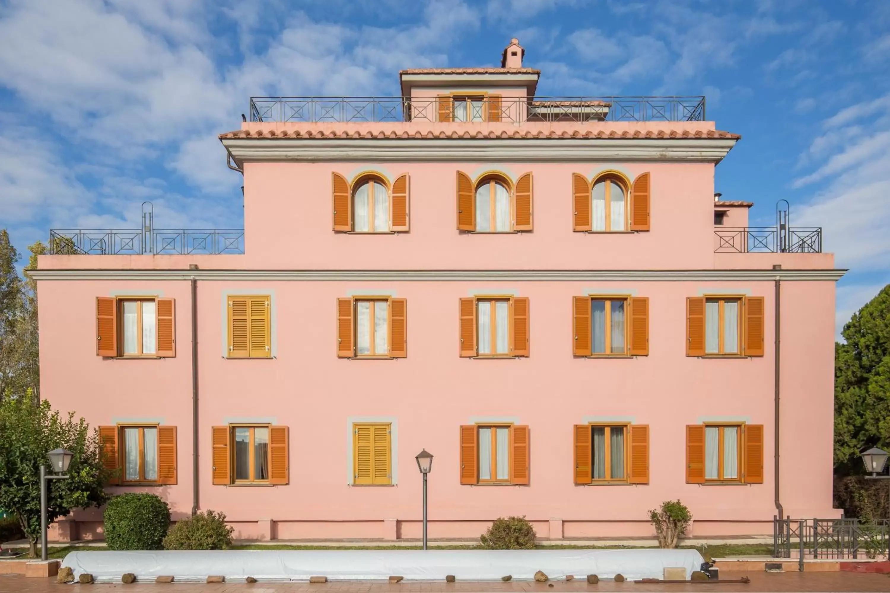 Property Building in Hotel Arco Di Travertino