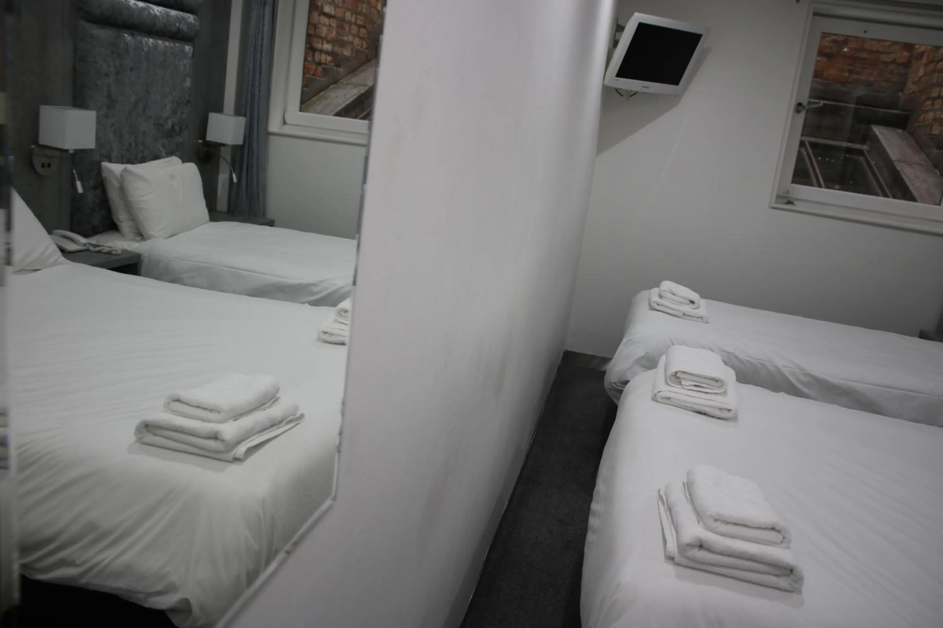 Bed in Brunswick Merchant City Hotel