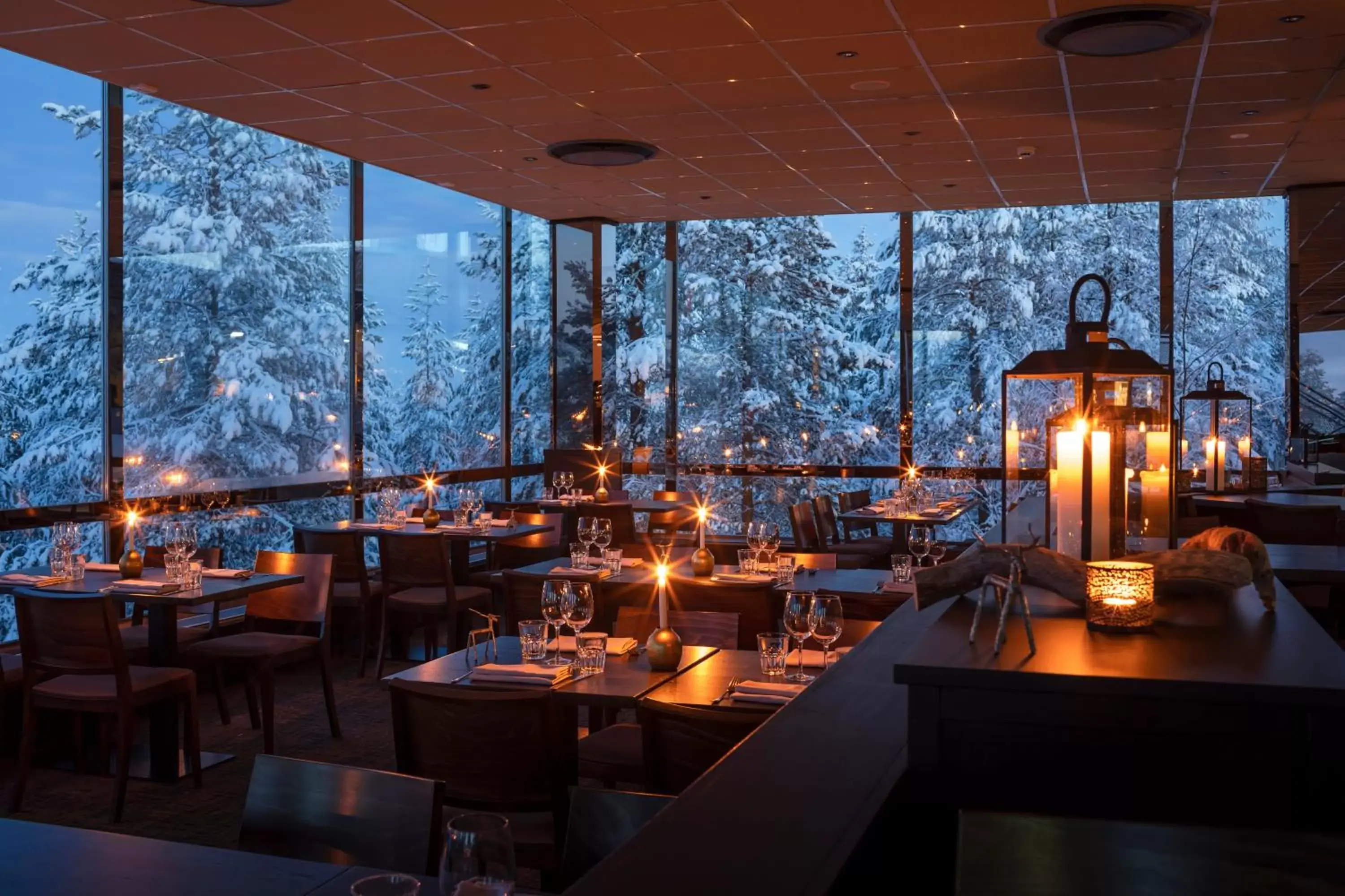 Restaurant/Places to Eat in Lapland Hotels Sky Ounasvaara